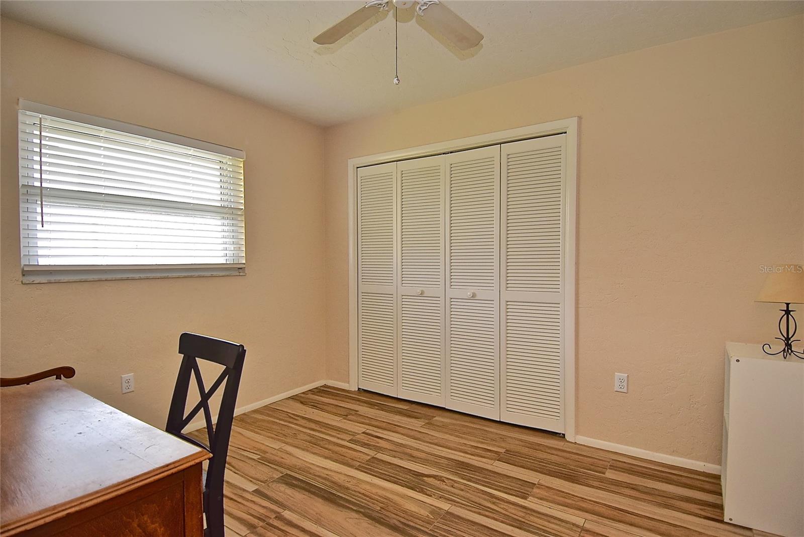 1864 MID OCEAN CIR, SARASOTA, FL, 34239
