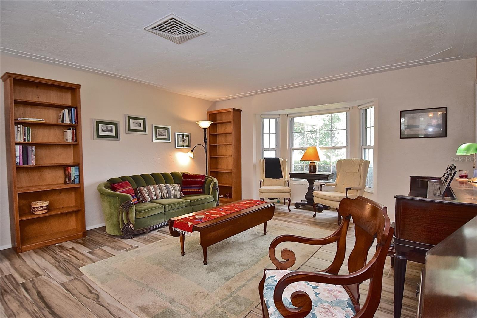 1864 MID OCEAN CIR, SARASOTA, FL, 34239