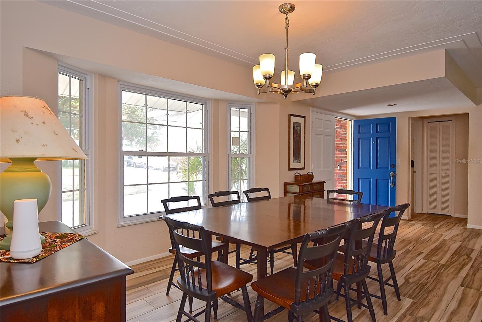 1864 MID OCEAN CIR, SARASOTA, FL, 34239