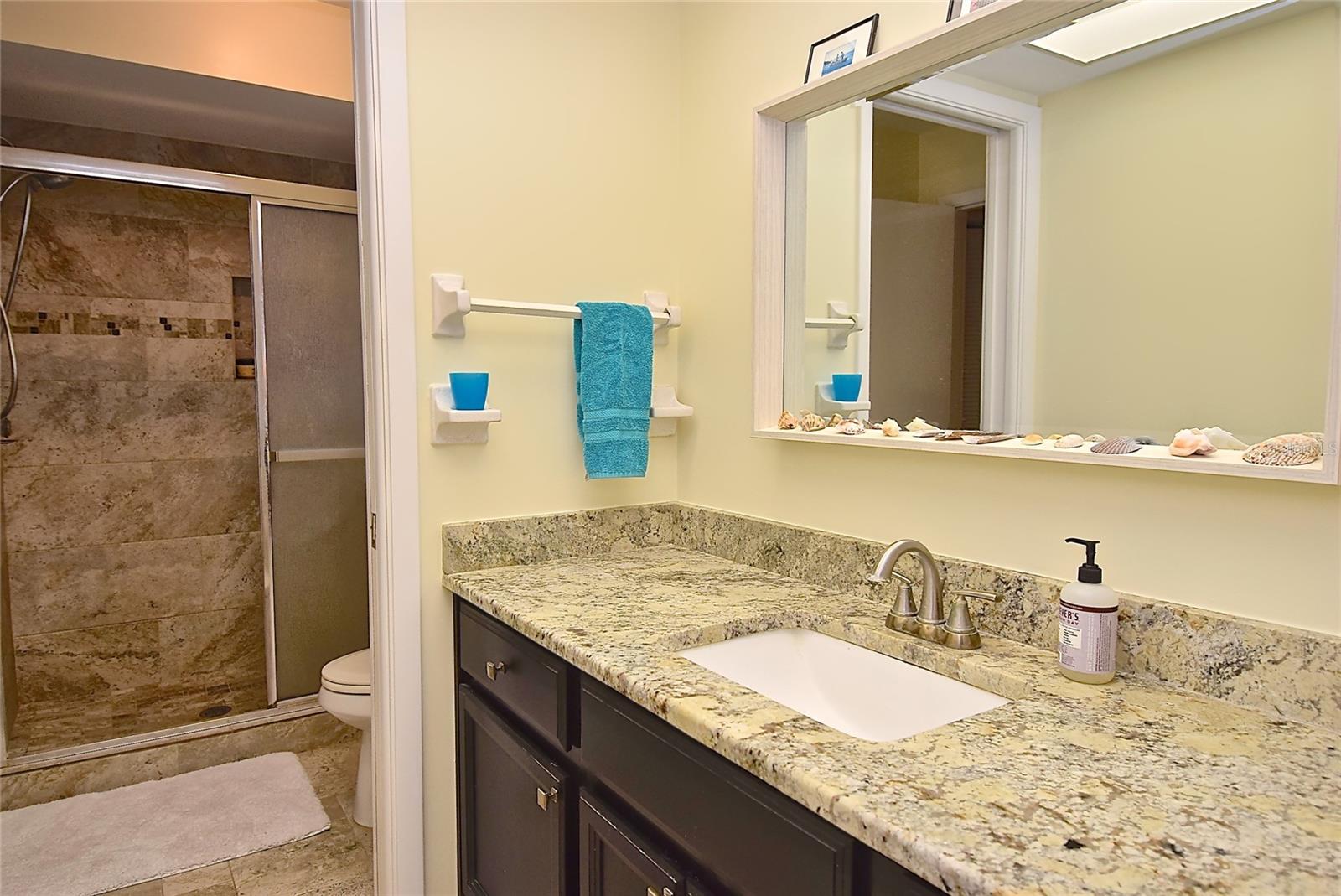 1864 MID OCEAN CIR, SARASOTA, FL, 34239