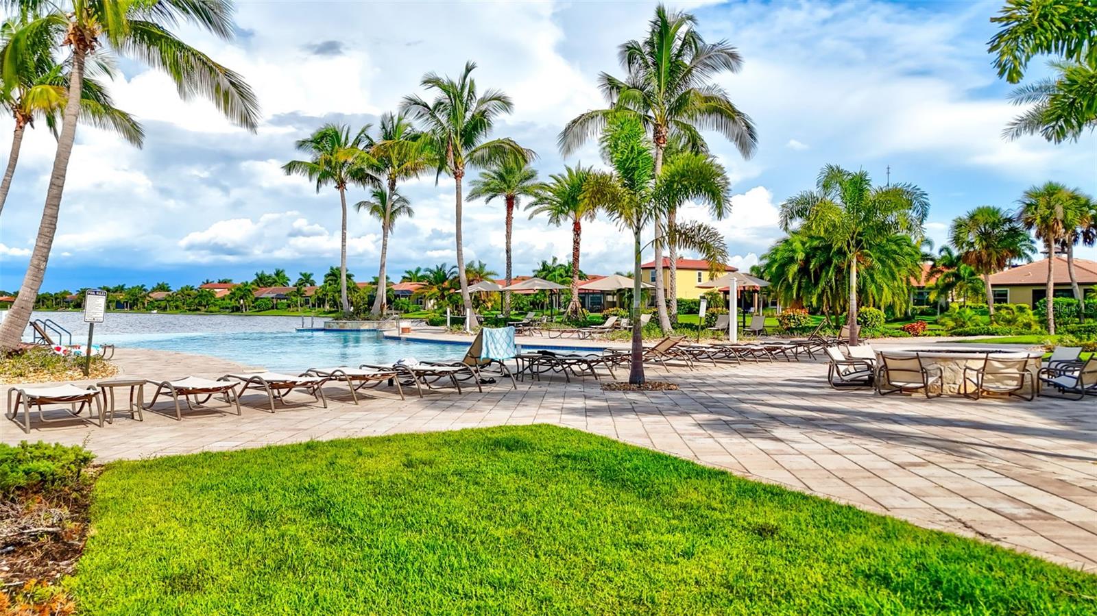 215 TOSCAVILLA BLVD, NOKOMIS, FL, 34275