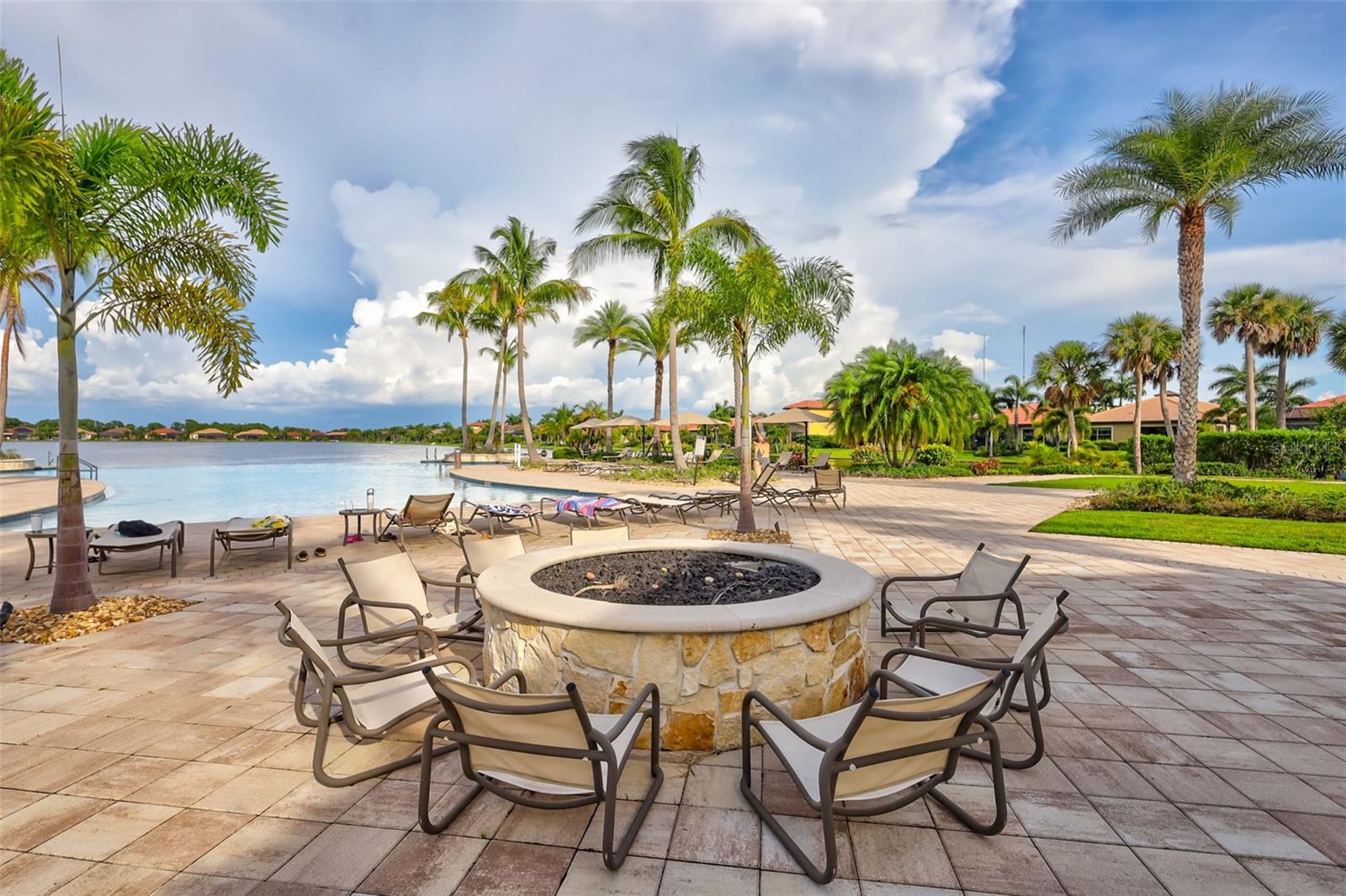 215 TOSCAVILLA BLVD, NOKOMIS, FL, 34275