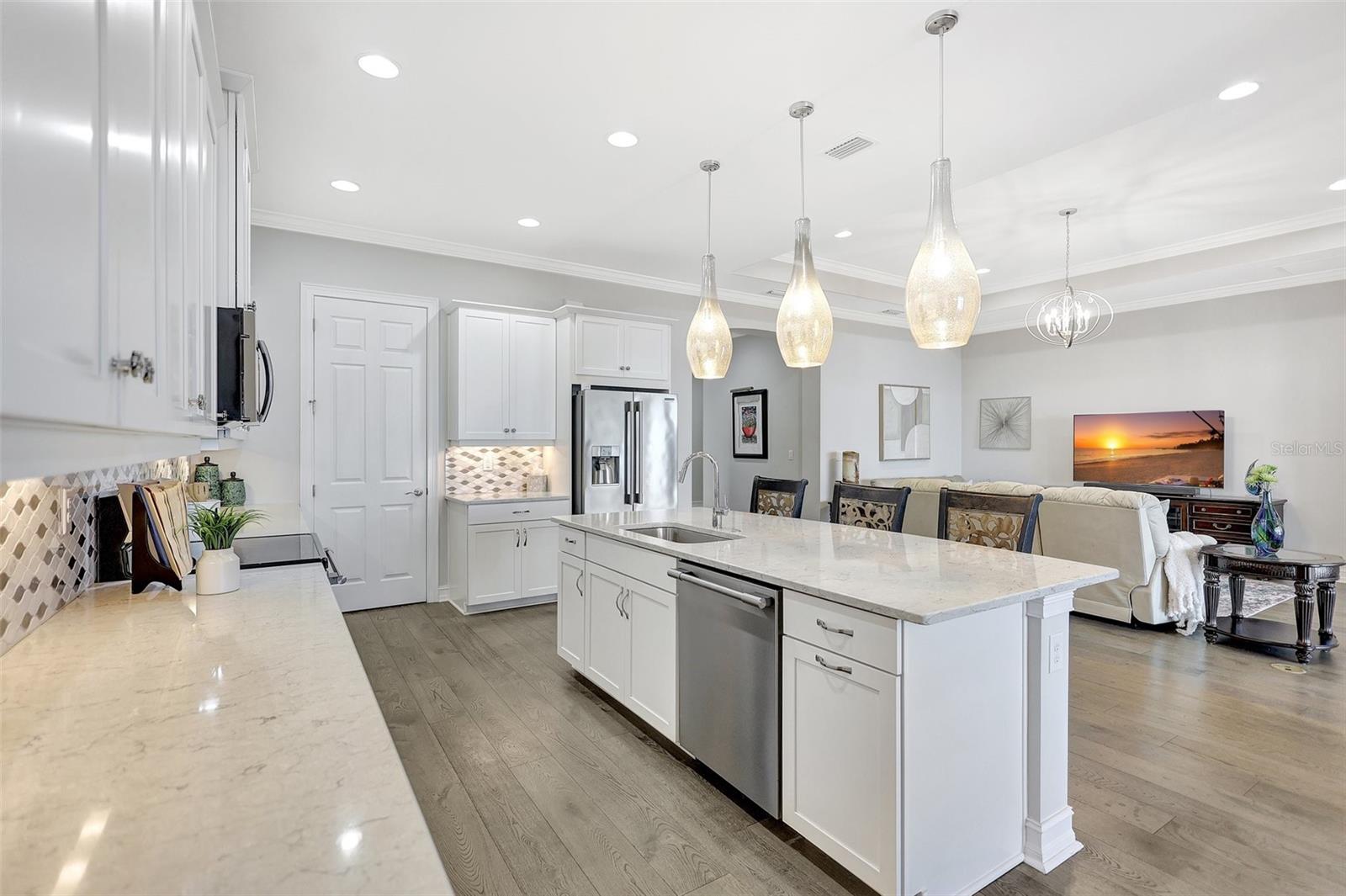 215 TOSCAVILLA BLVD, NOKOMIS, FL, 34275