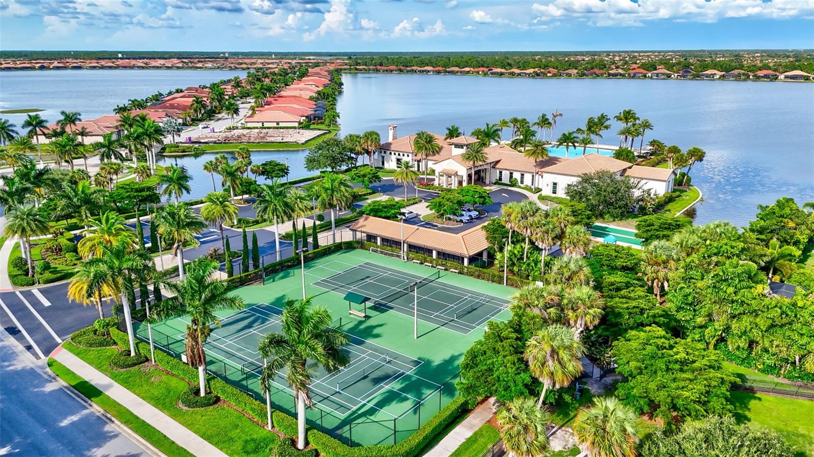 215 TOSCAVILLA BLVD, NOKOMIS, FL, 34275