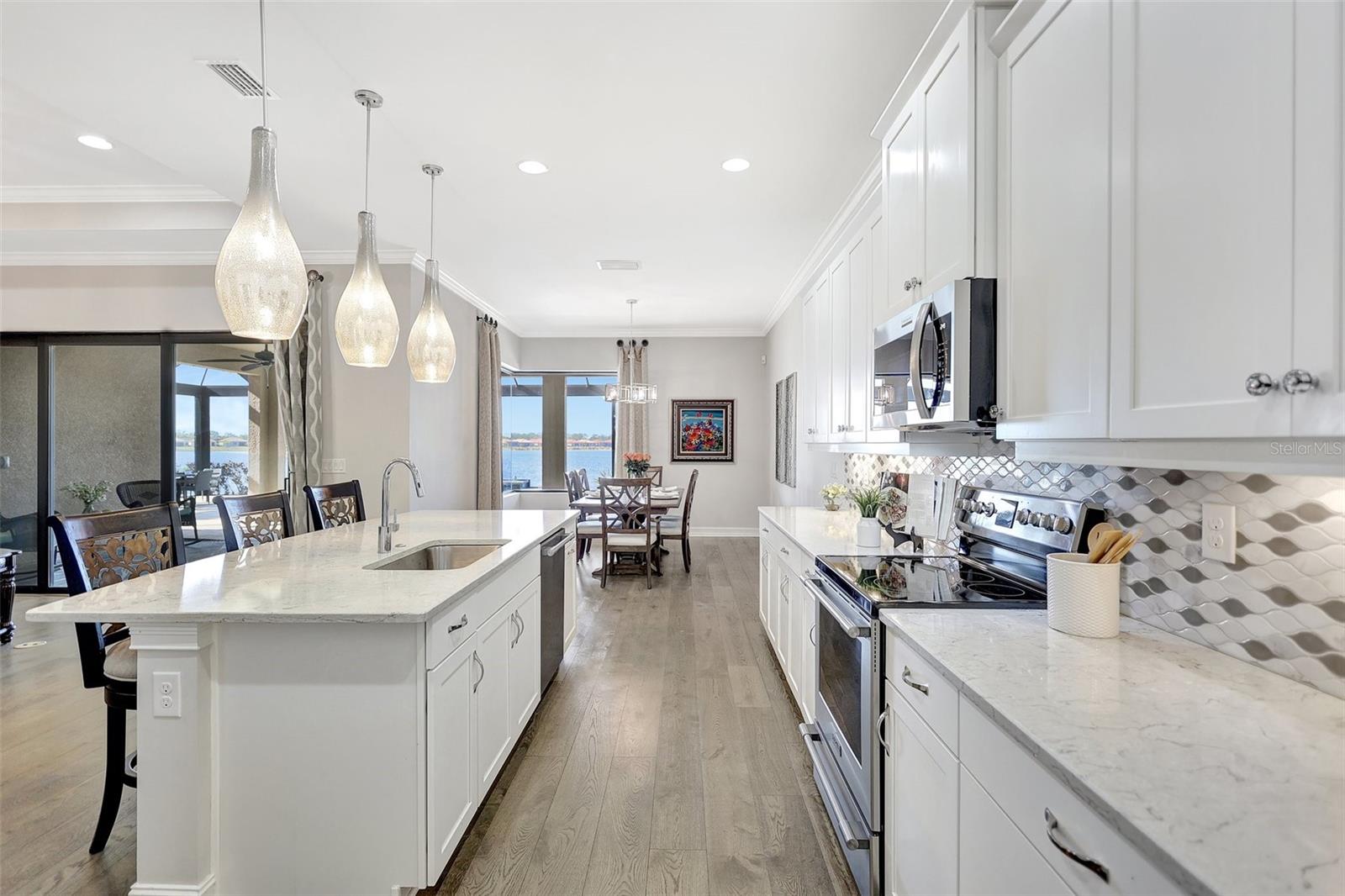 215 TOSCAVILLA BLVD, NOKOMIS, FL, 34275