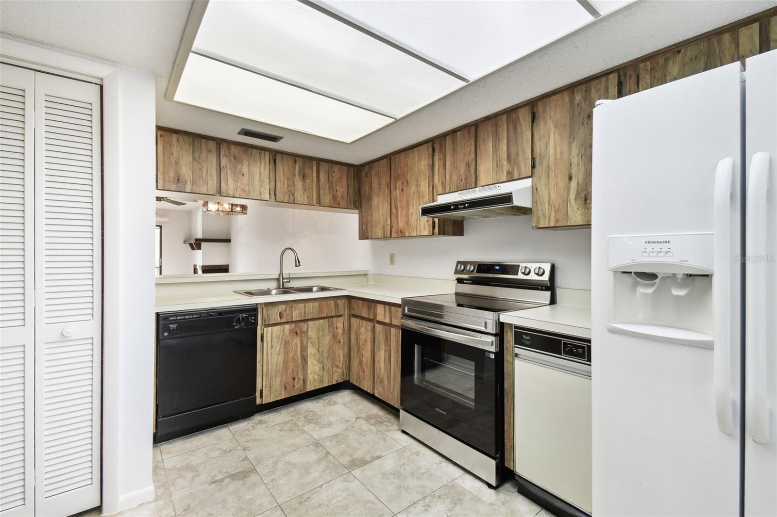 130 LAKEVIEW WAY #130, OLDSMAR, FL, 34677