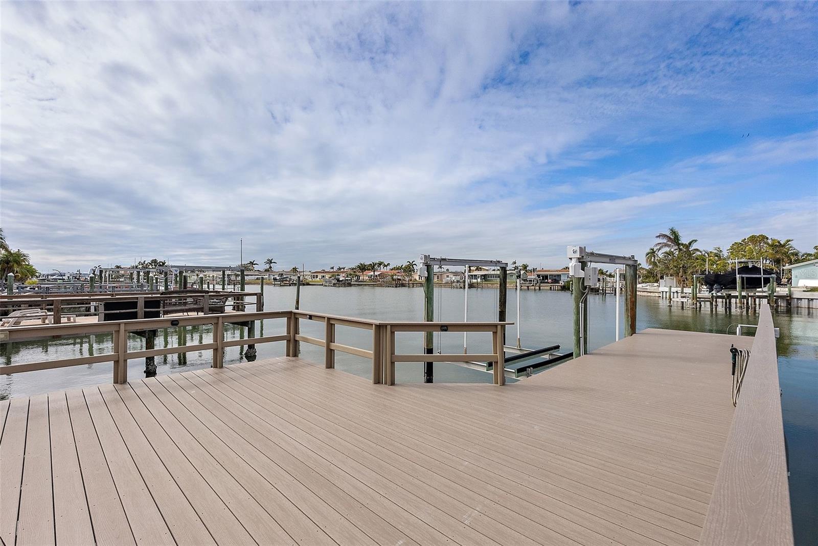 407 BOCA CIEGA POINT BLVD N, ST PETERSBURG, FL, 33708