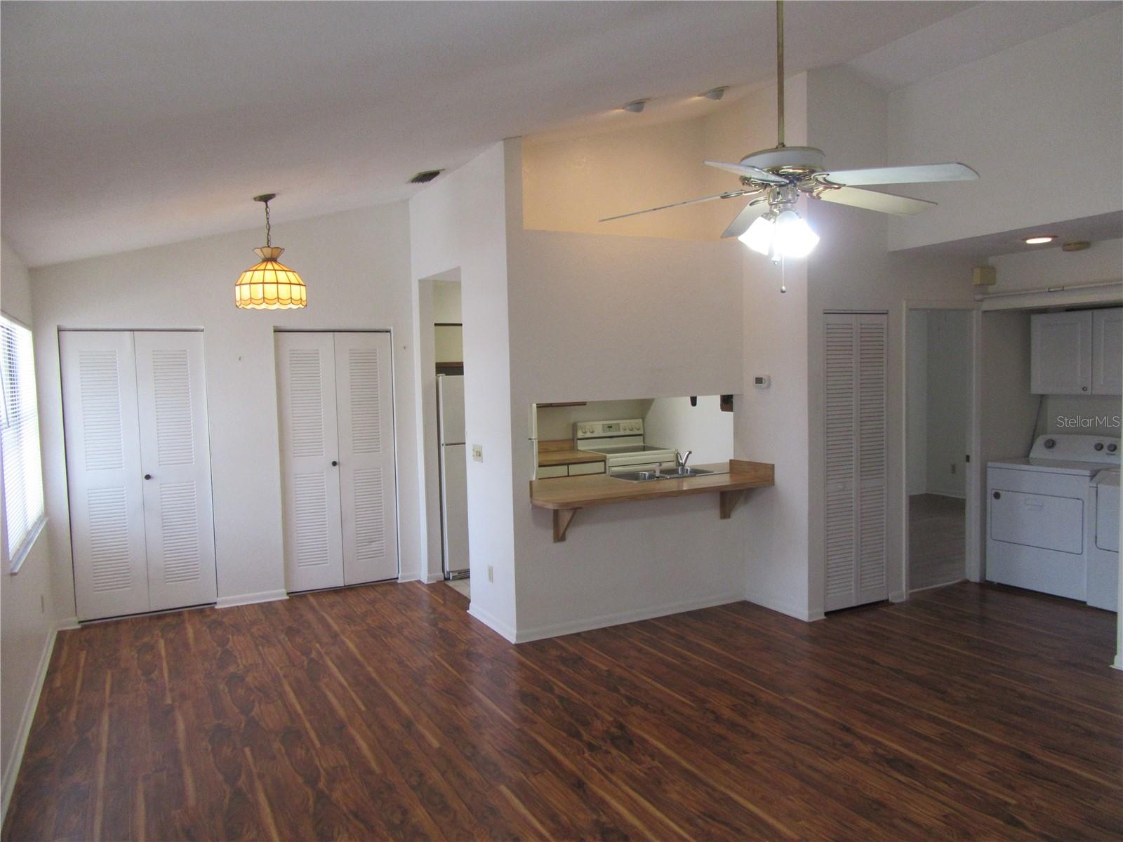 8423 SEMINOLE BLVD #202, SEMINOLE, FL, 33772