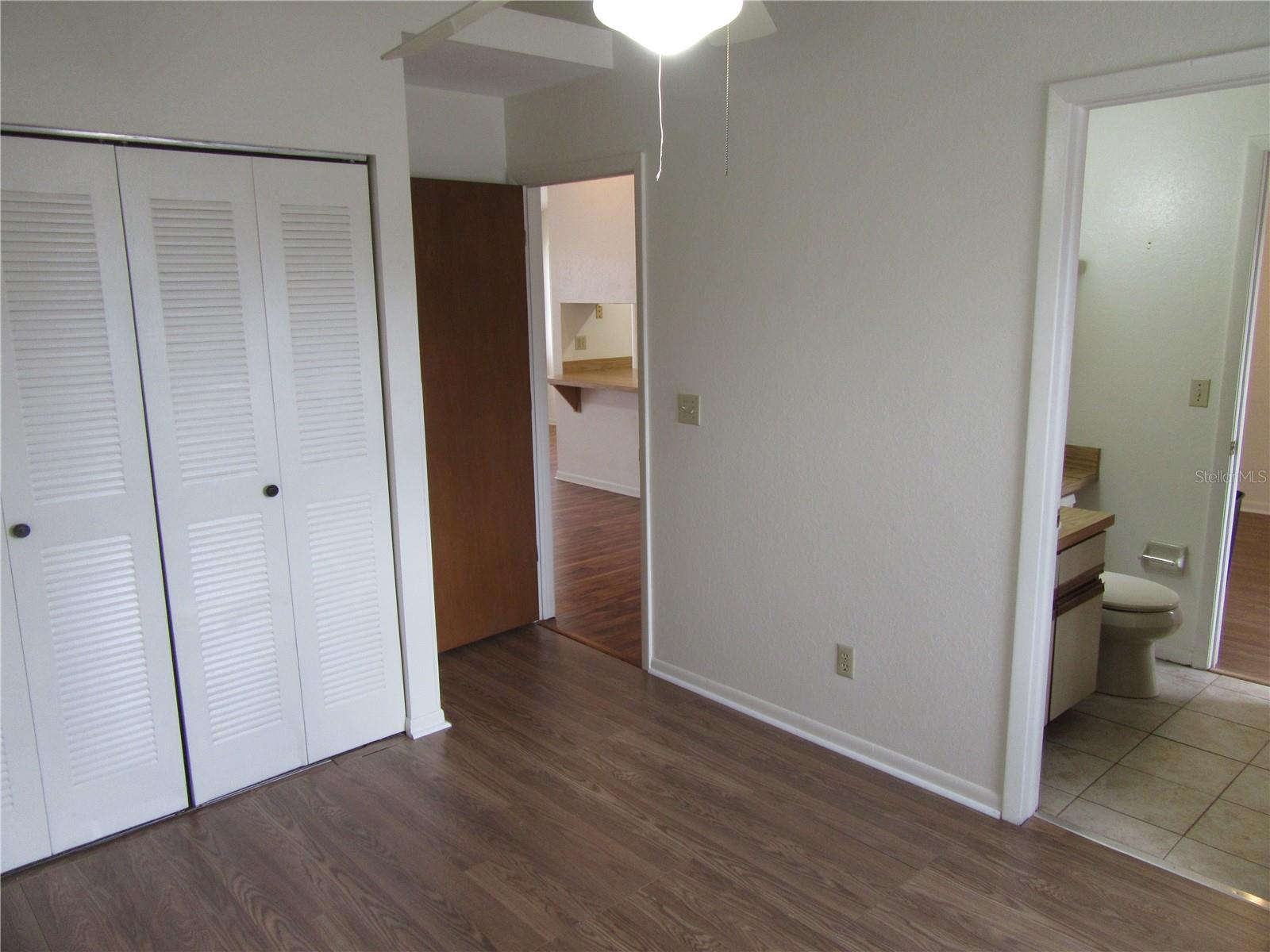 8423 SEMINOLE BLVD #202, SEMINOLE, FL, 33772