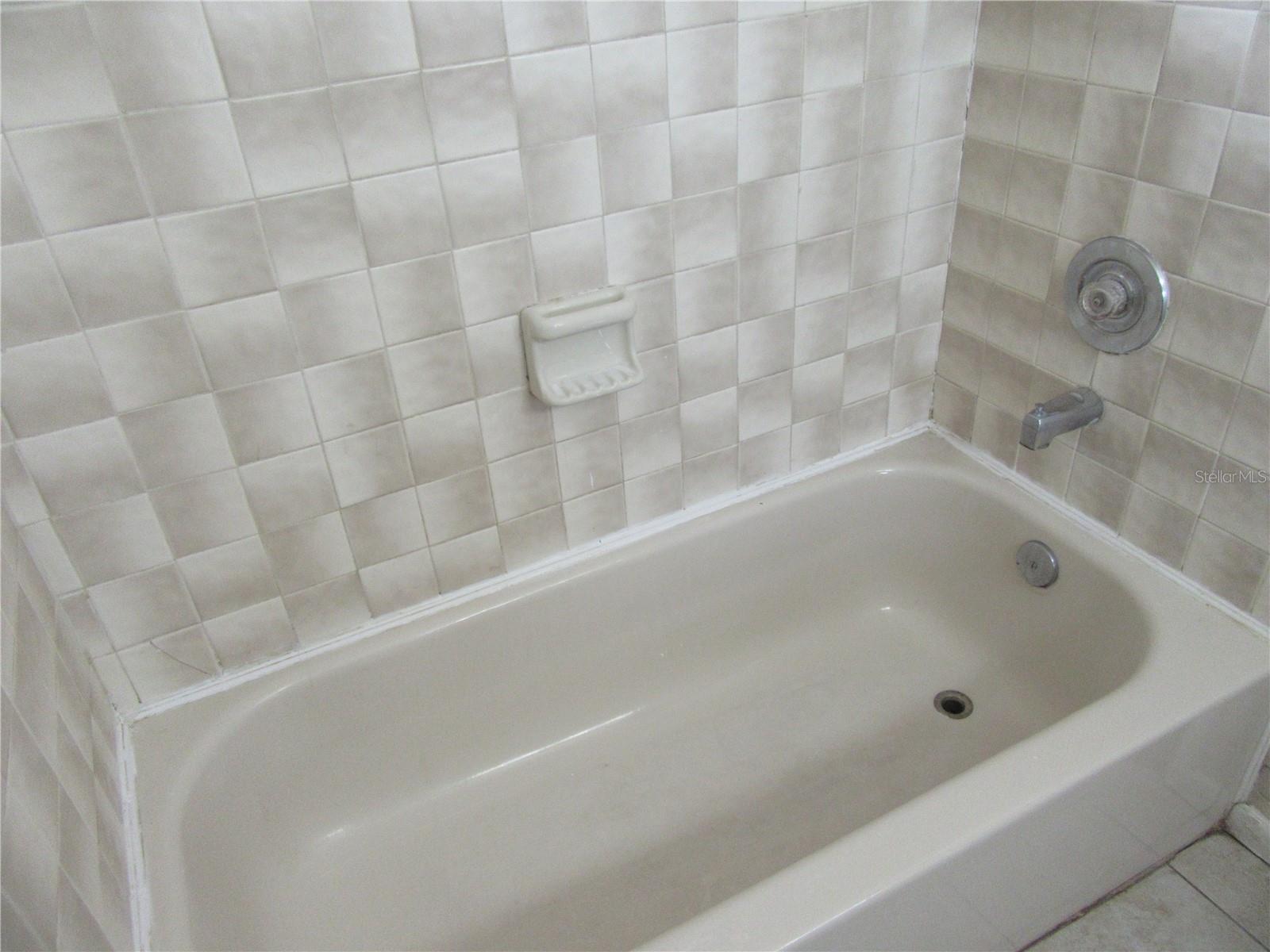 8423 SEMINOLE BLVD #202, SEMINOLE, FL, 33772