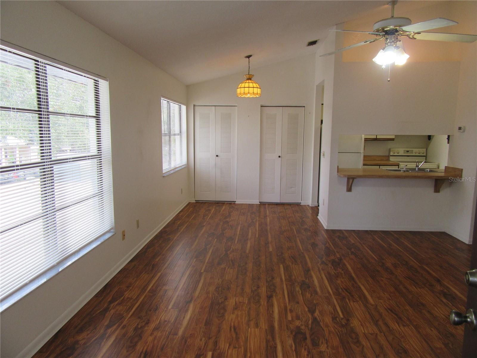 8423 SEMINOLE BLVD #202, SEMINOLE, FL, 33772