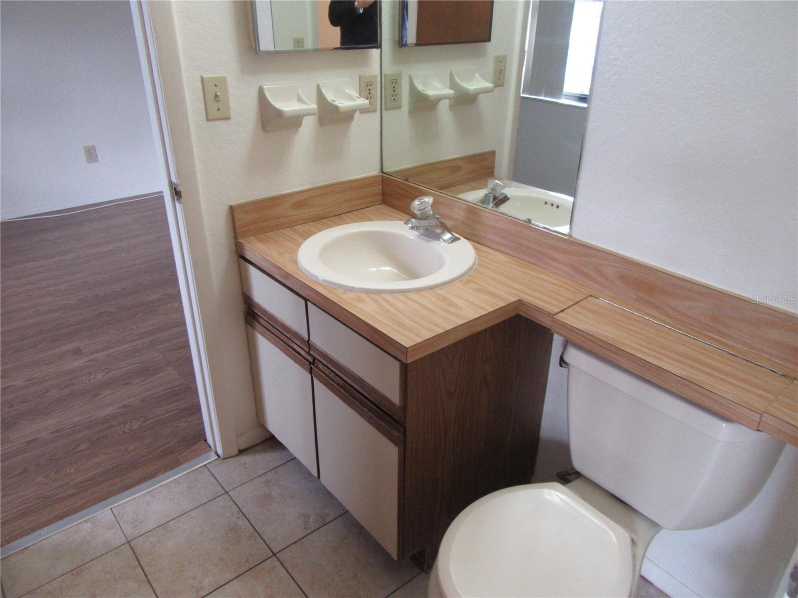 8423 SEMINOLE BLVD #202, SEMINOLE, FL, 33772