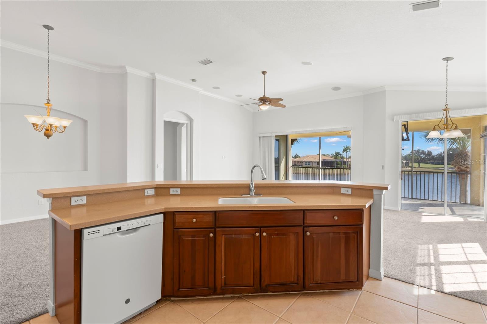 1354 EMERALD DUNES DR, SUN CITY CENTER, FL, 33573