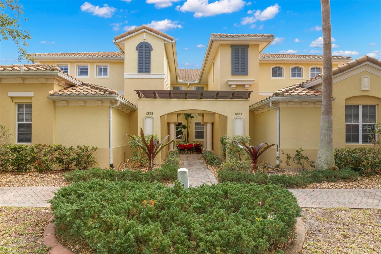 1354 EMERALD DUNES DR, SUN CITY CENTER, FL, 33573