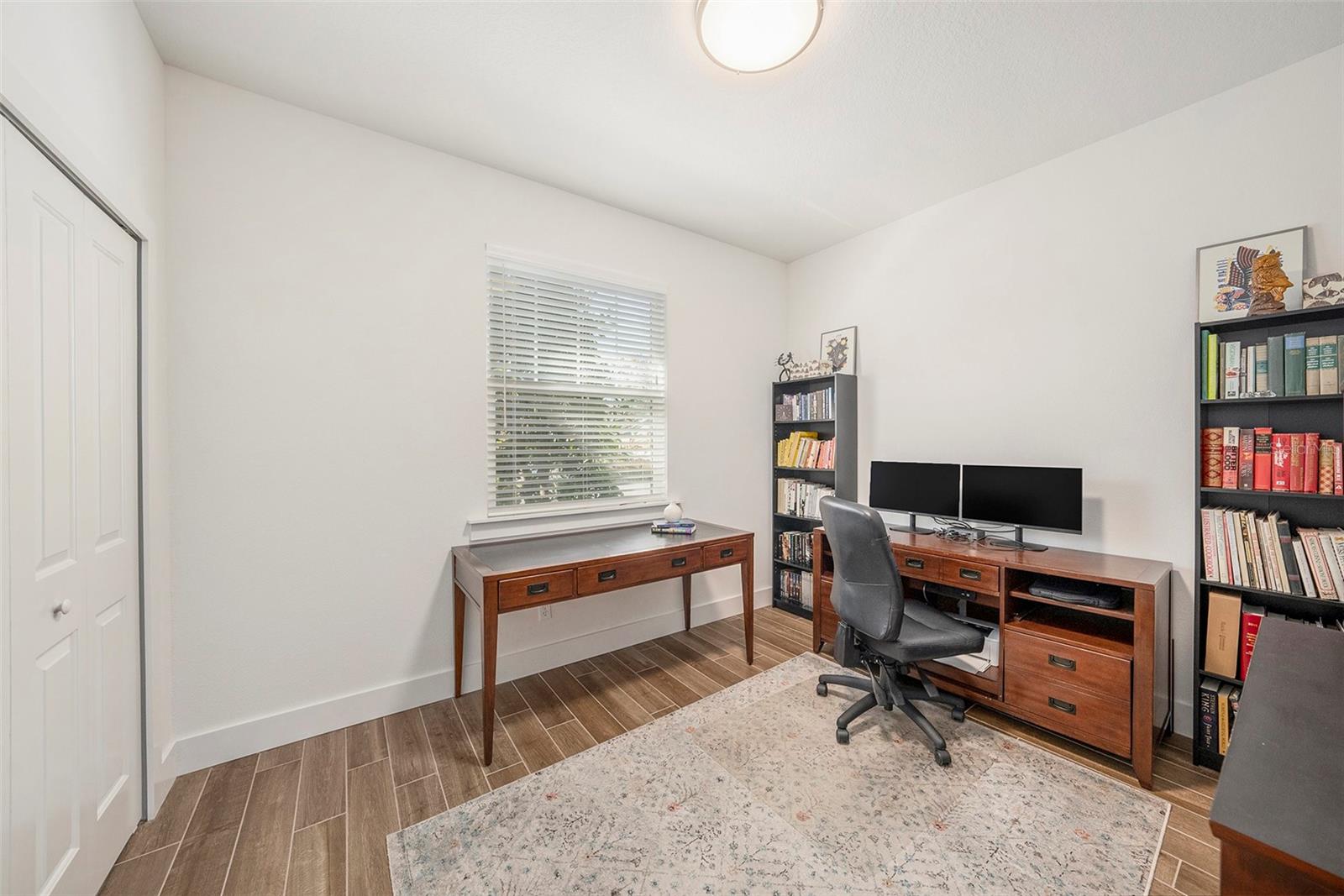 211 W BROAD ST, TAMPA, FL, 33604