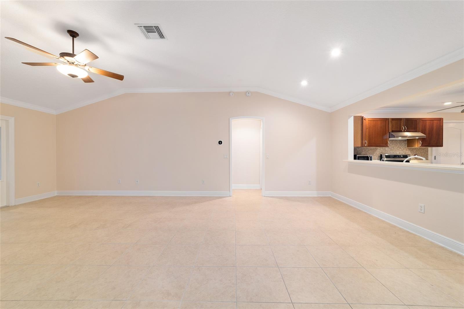 1548 LORIS LOOP, THE VILLAGES, FL, 32162