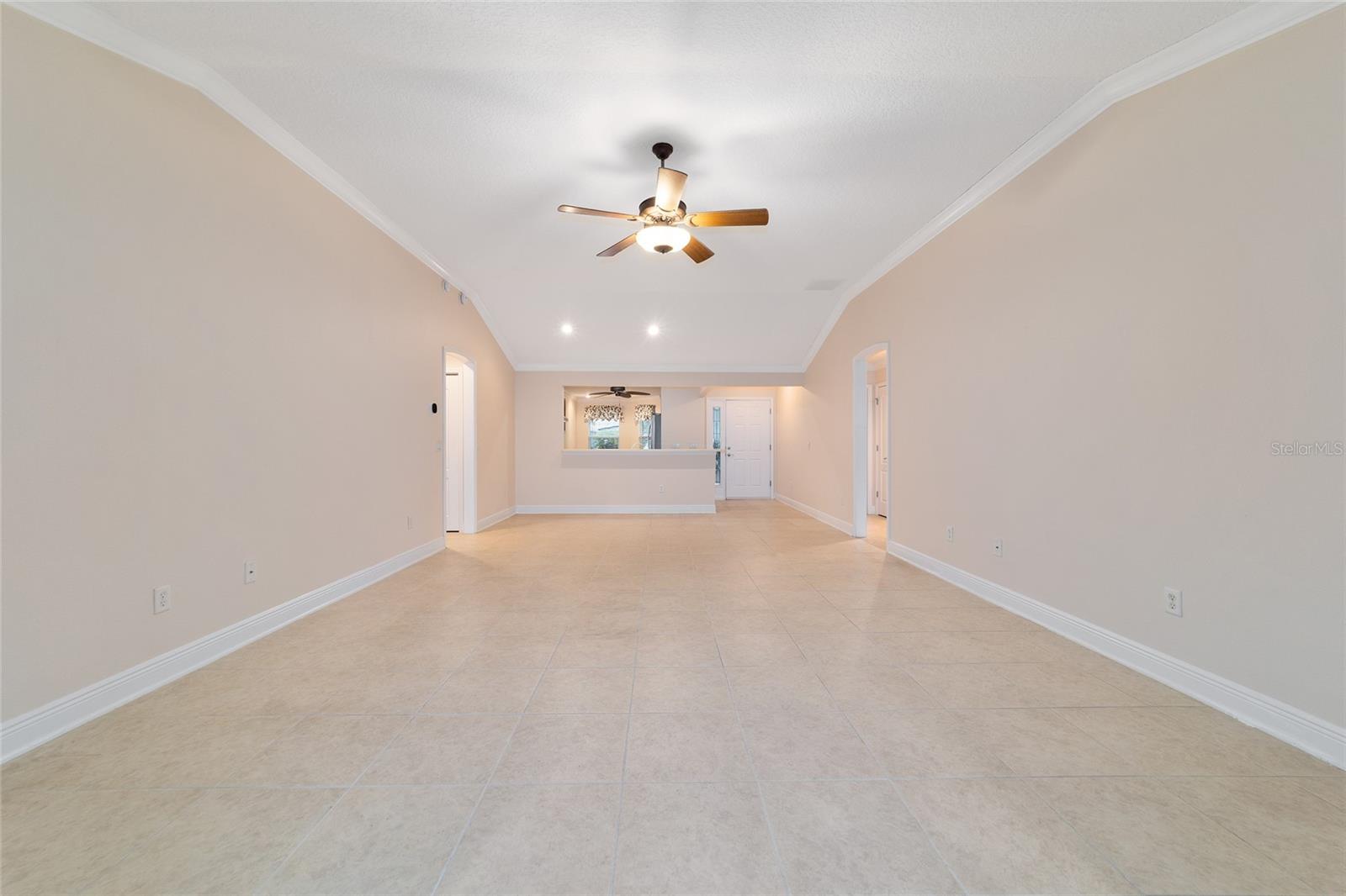 1548 LORIS LOOP, THE VILLAGES, FL, 32162