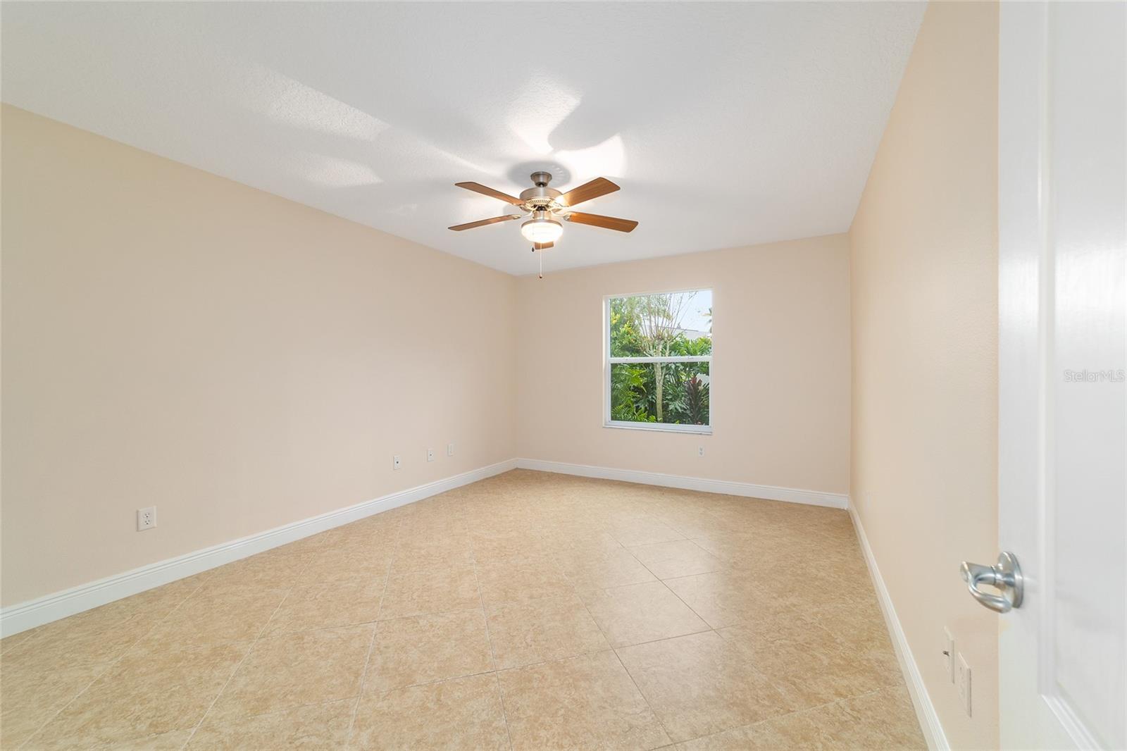 1548 LORIS LOOP, THE VILLAGES, FL, 32162