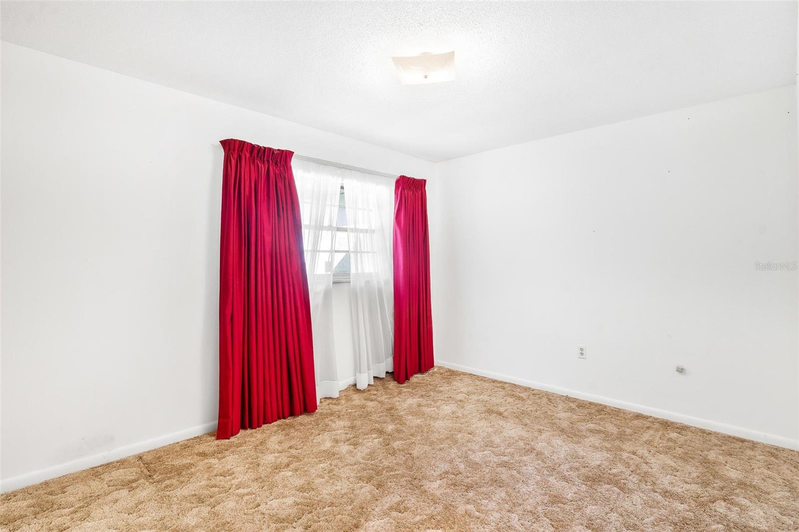 2010 HOLLYWOOD DR, LEESBURG, FL, 34748