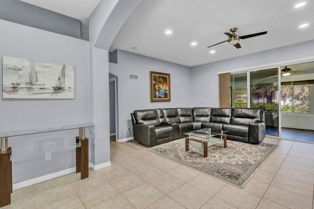 11 MANDERLEY LN, ORMOND BEACH, FL, 32174