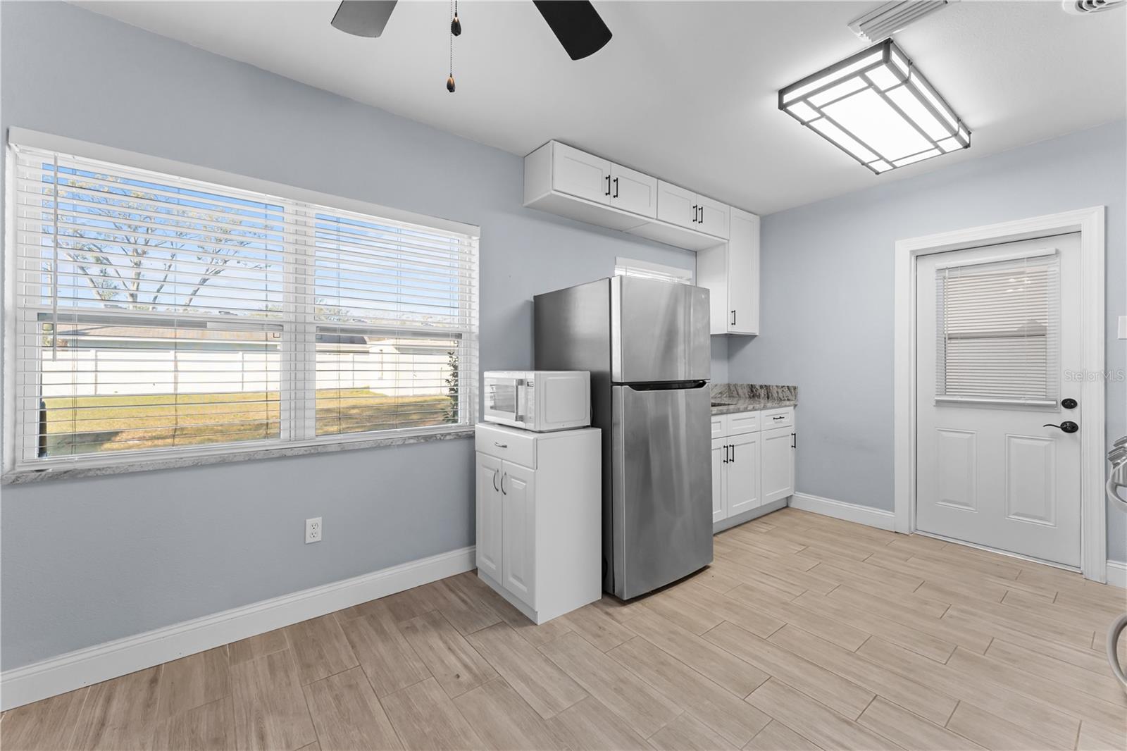 11002 N OAKLEAF AVE, TAMPA, FL, 33612