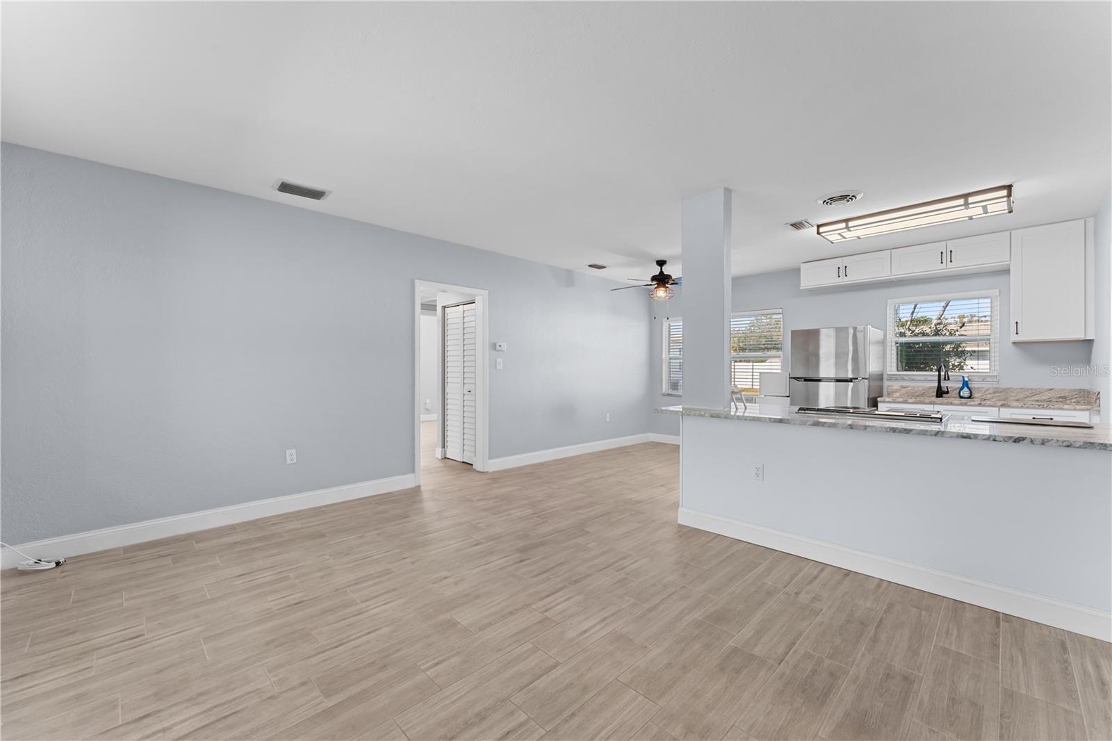11002 N OAKLEAF AVE, TAMPA, FL, 33612