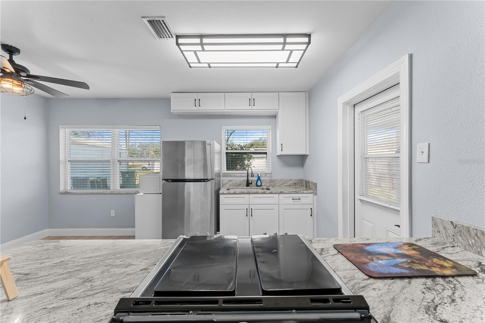 11002 N OAKLEAF AVE, TAMPA, FL, 33612