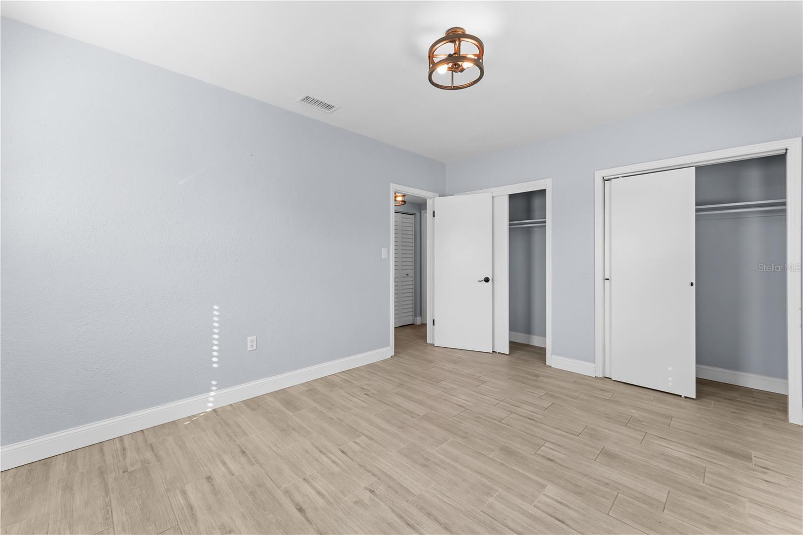 11002 N OAKLEAF AVE, TAMPA, FL, 33612