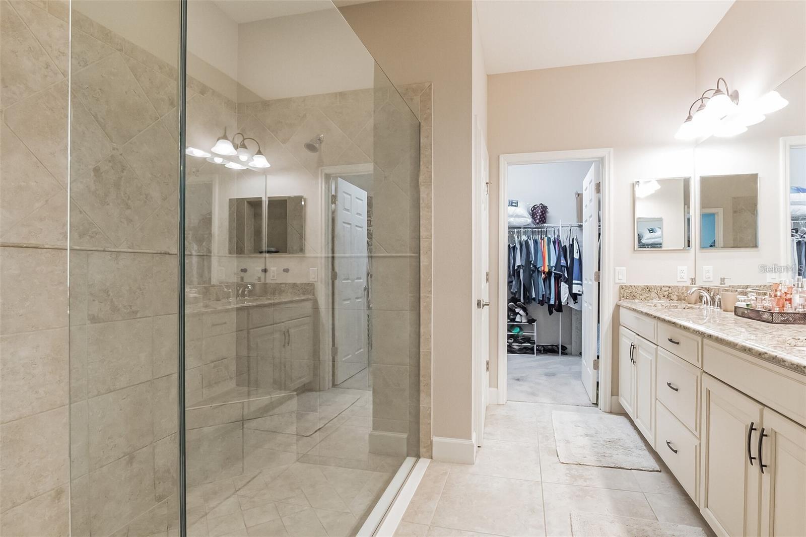 8726 TERRACINA LAKE DR, TAMPA, FL, 33625