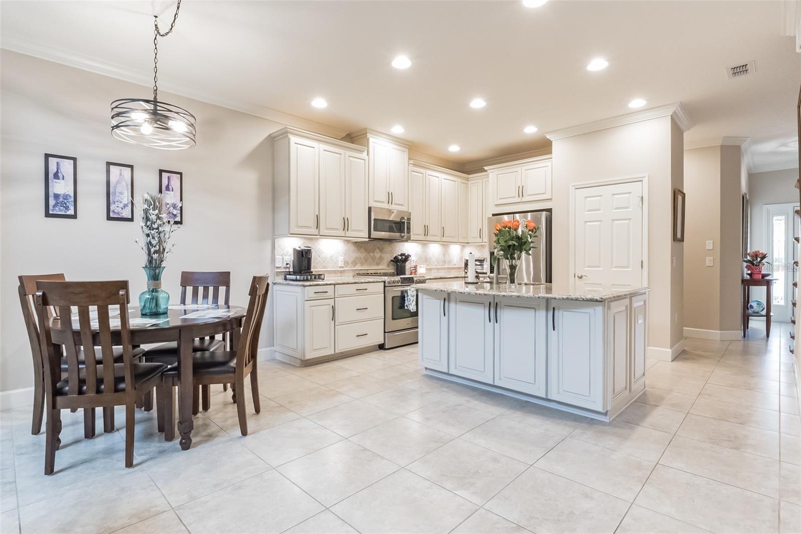 8726 TERRACINA LAKE DR, TAMPA, FL, 33625