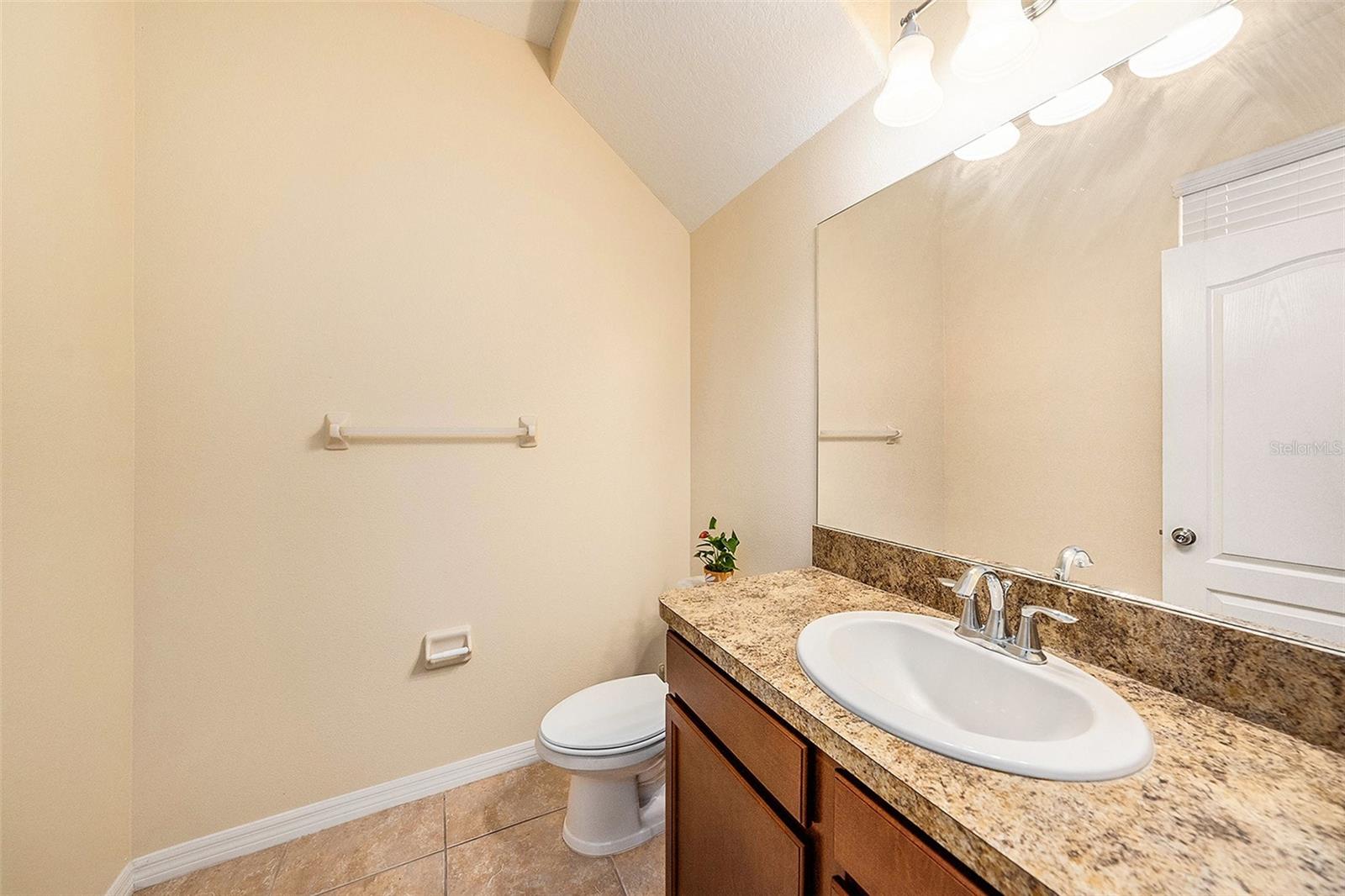 8110 HAMPTON VIEW LN, TAMPA, FL, 33647