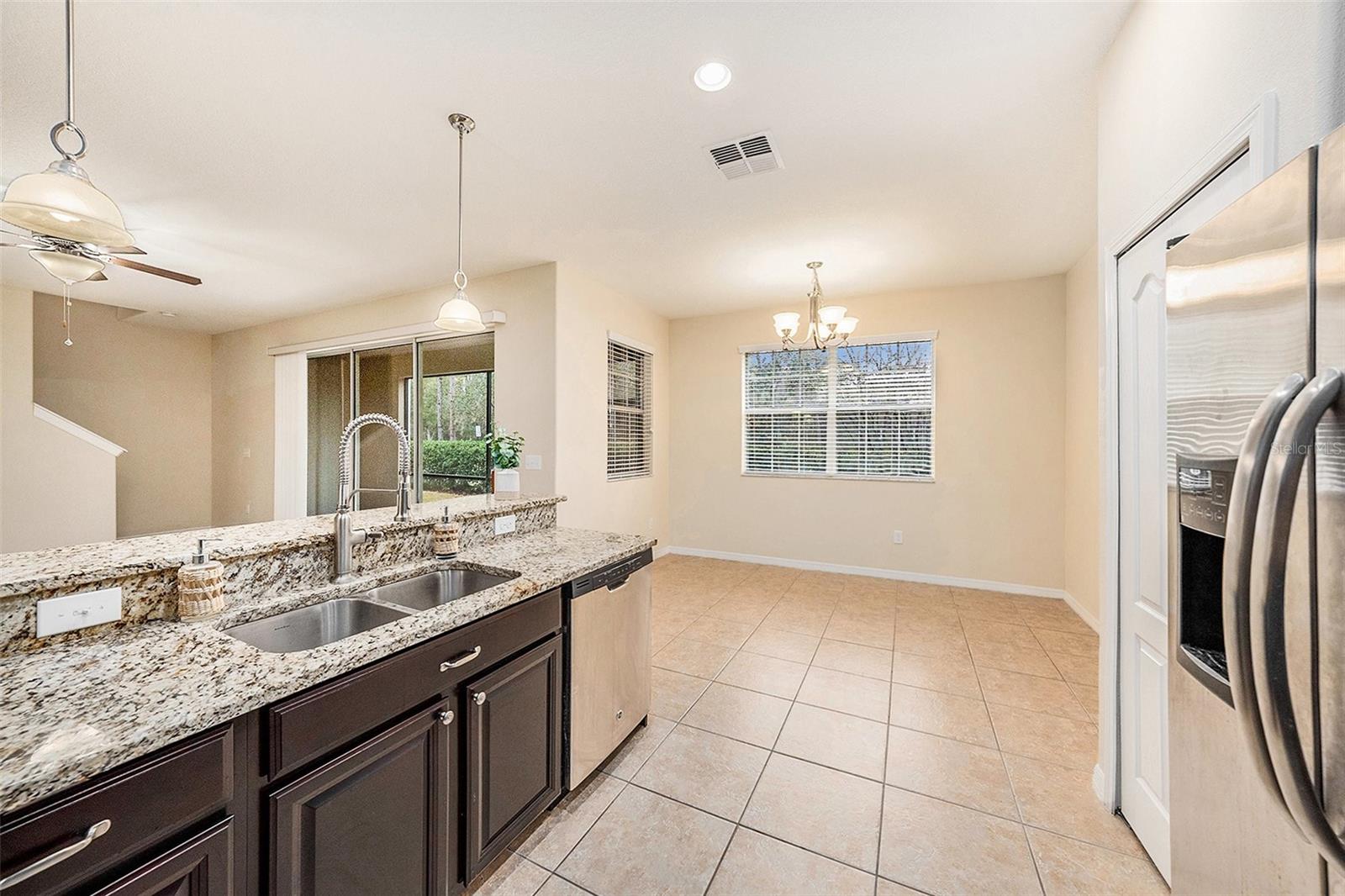 8110 HAMPTON VIEW LN, TAMPA, FL, 33647