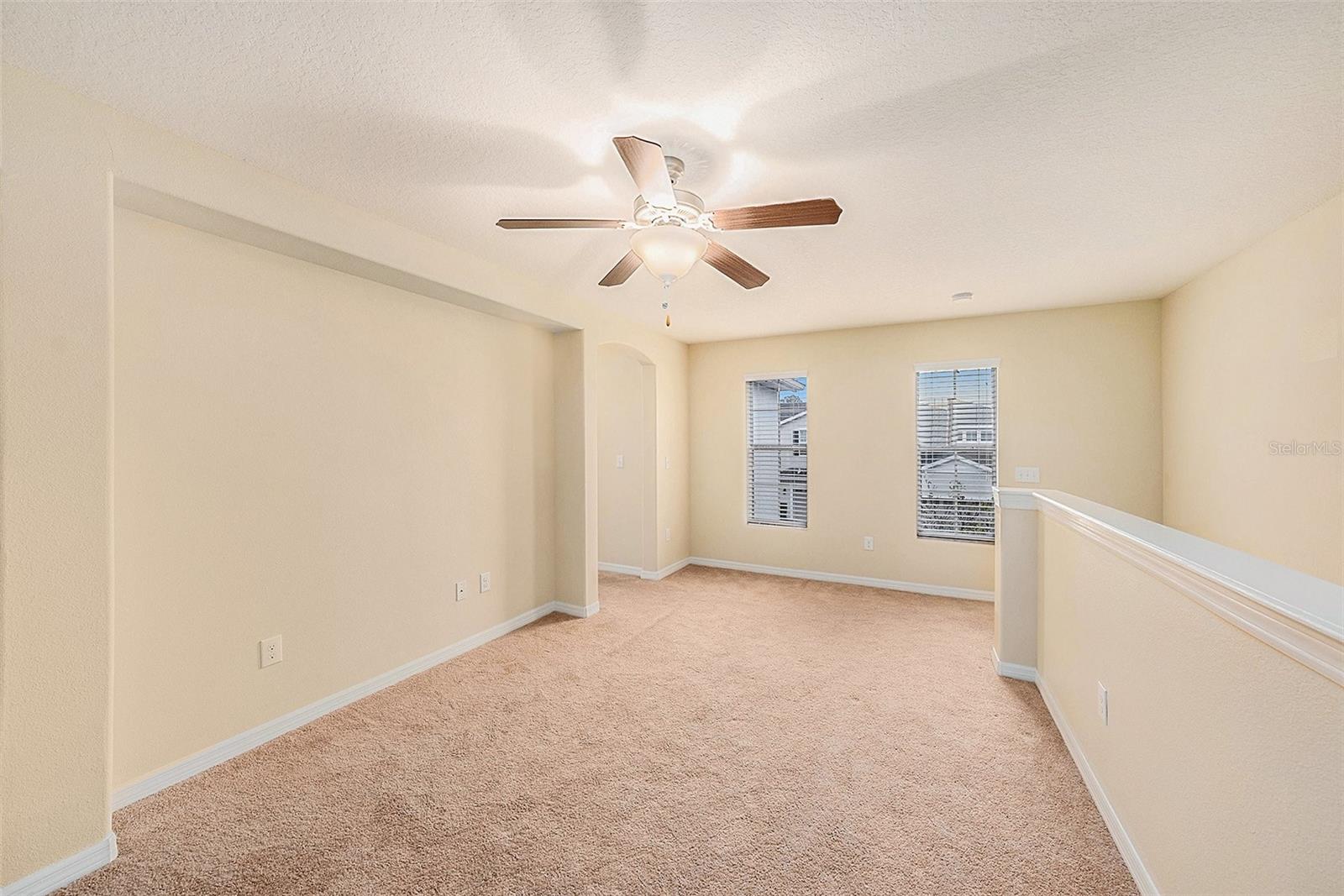 8110 HAMPTON VIEW LN, TAMPA, FL, 33647