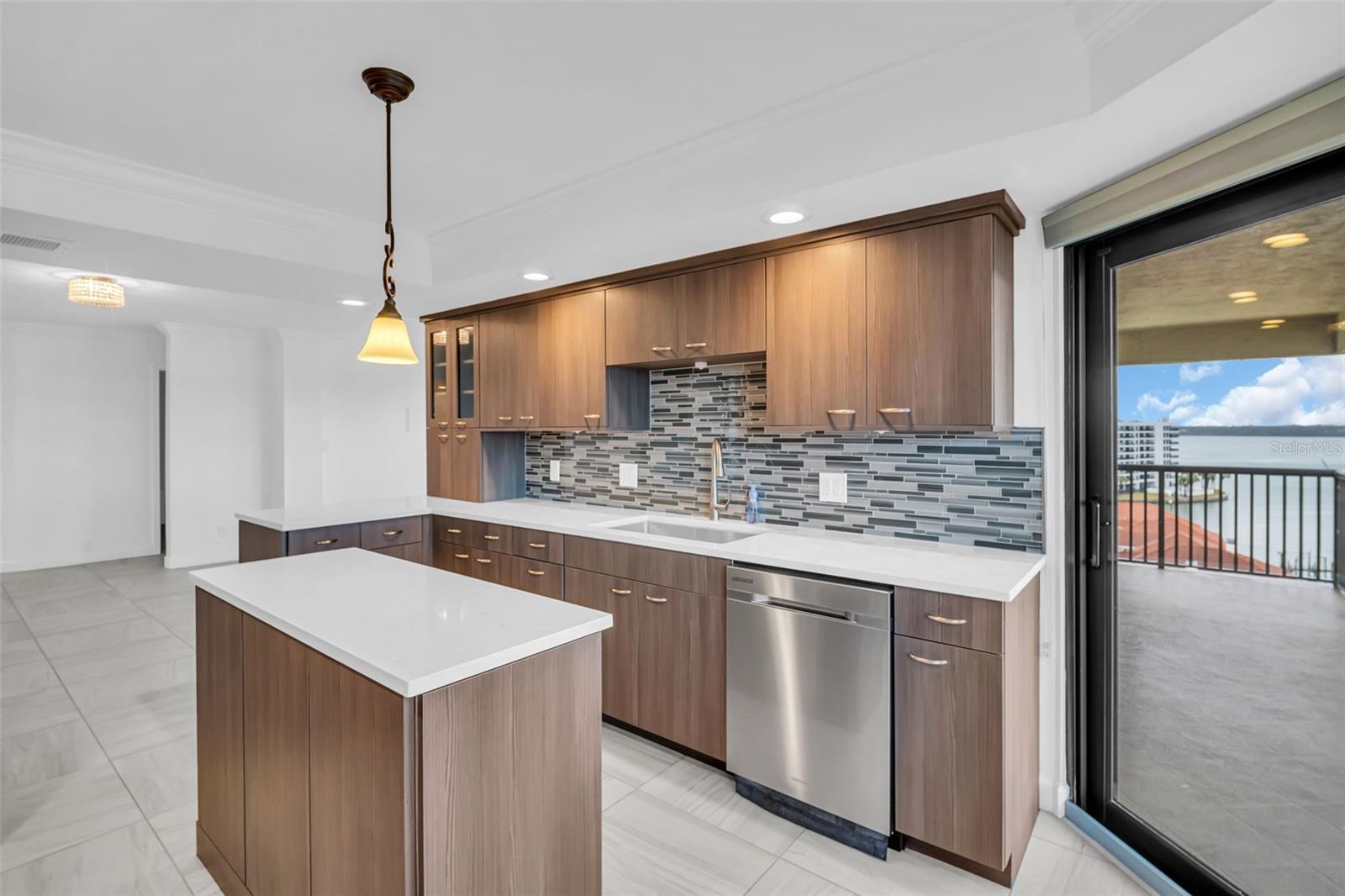 1651 SAND KEY ESTATES CT #84, CLEARWATER BEACH, FL, 33767