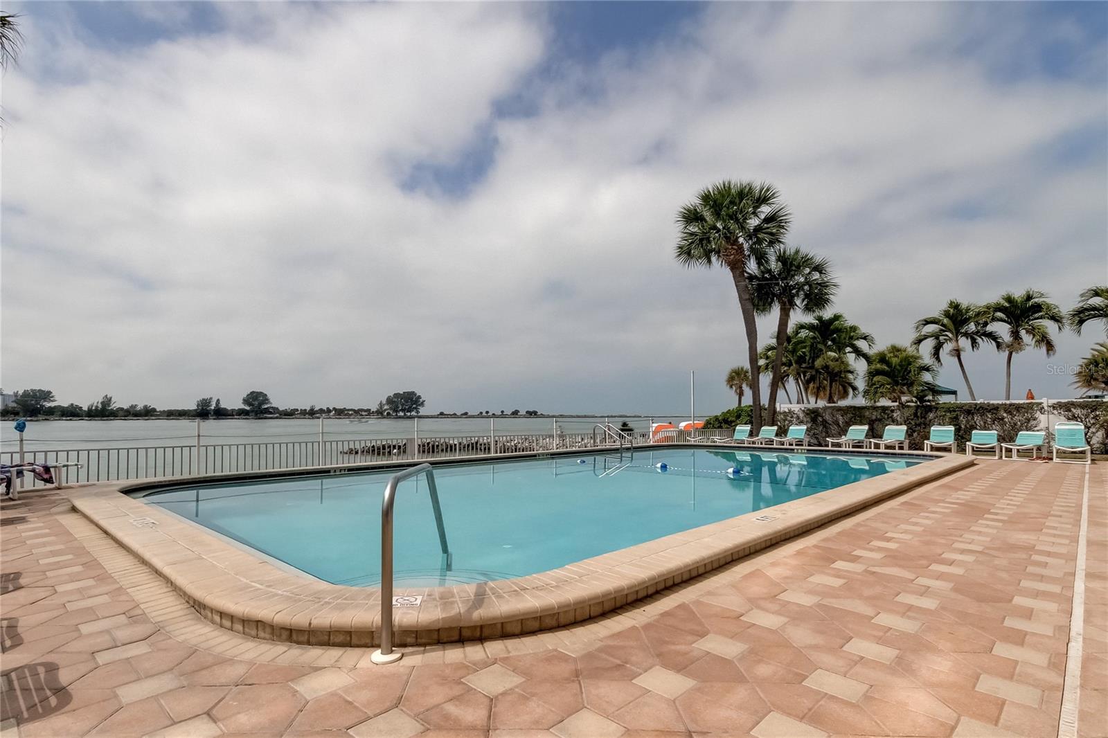 675 S GULFVIEW BLVD #1001, CLEARWATER BEACH, FL, 33767