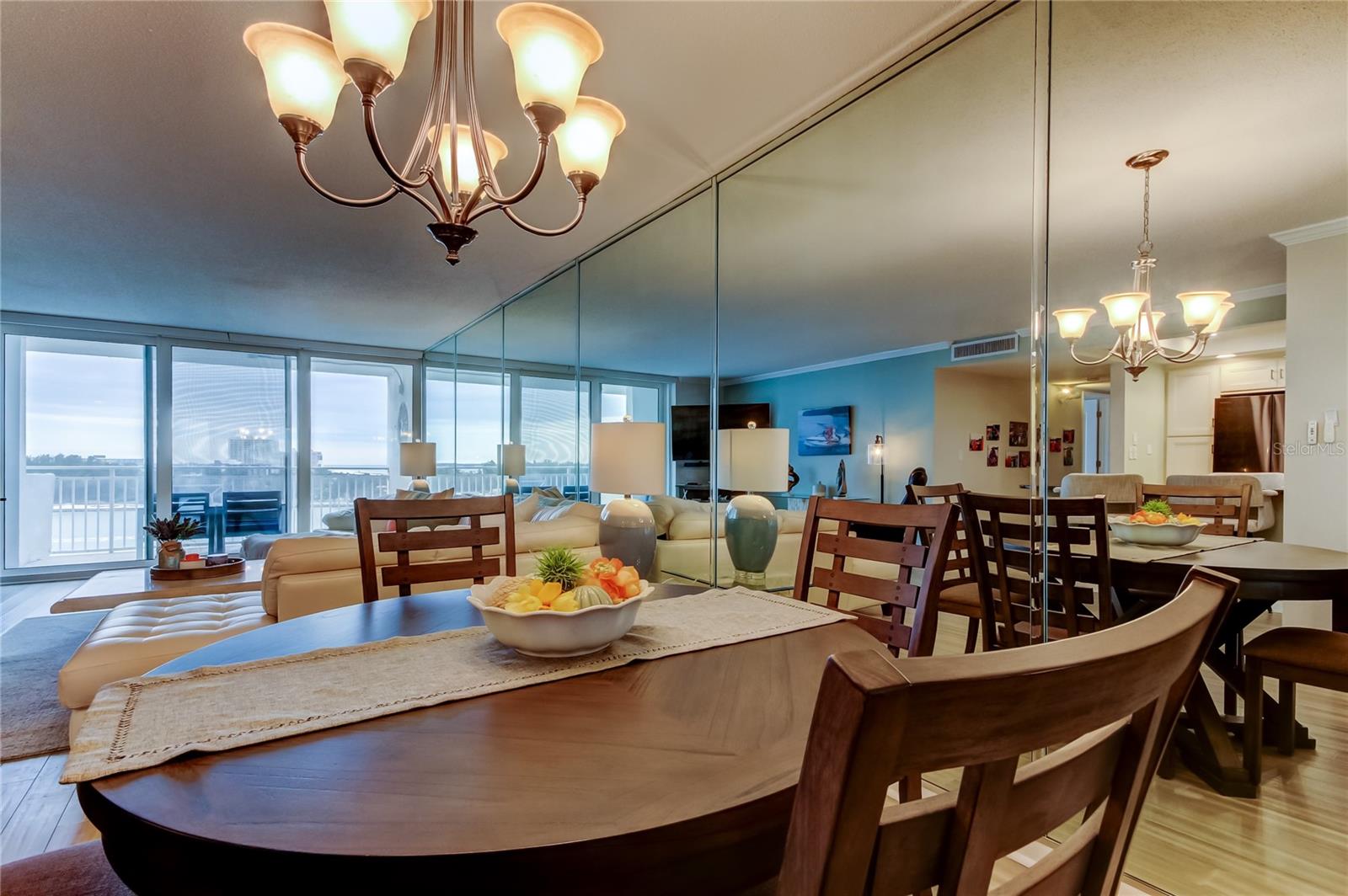 675 S GULFVIEW BLVD #1001, CLEARWATER BEACH, FL, 33767