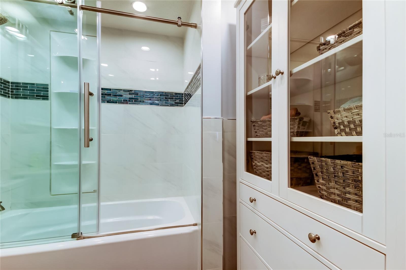 675 S GULFVIEW BLVD #1001, CLEARWATER BEACH, FL, 33767