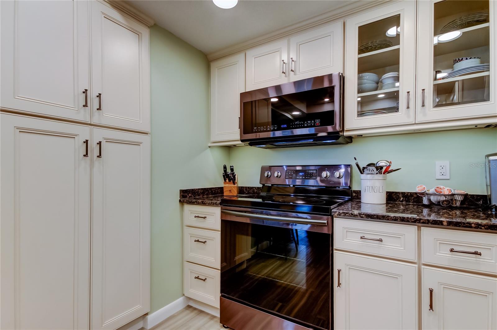 675 S GULFVIEW BLVD #1001, CLEARWATER BEACH, FL, 33767