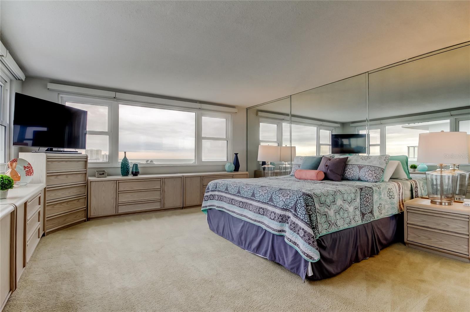 675 S GULFVIEW BLVD #1001, CLEARWATER BEACH, FL, 33767