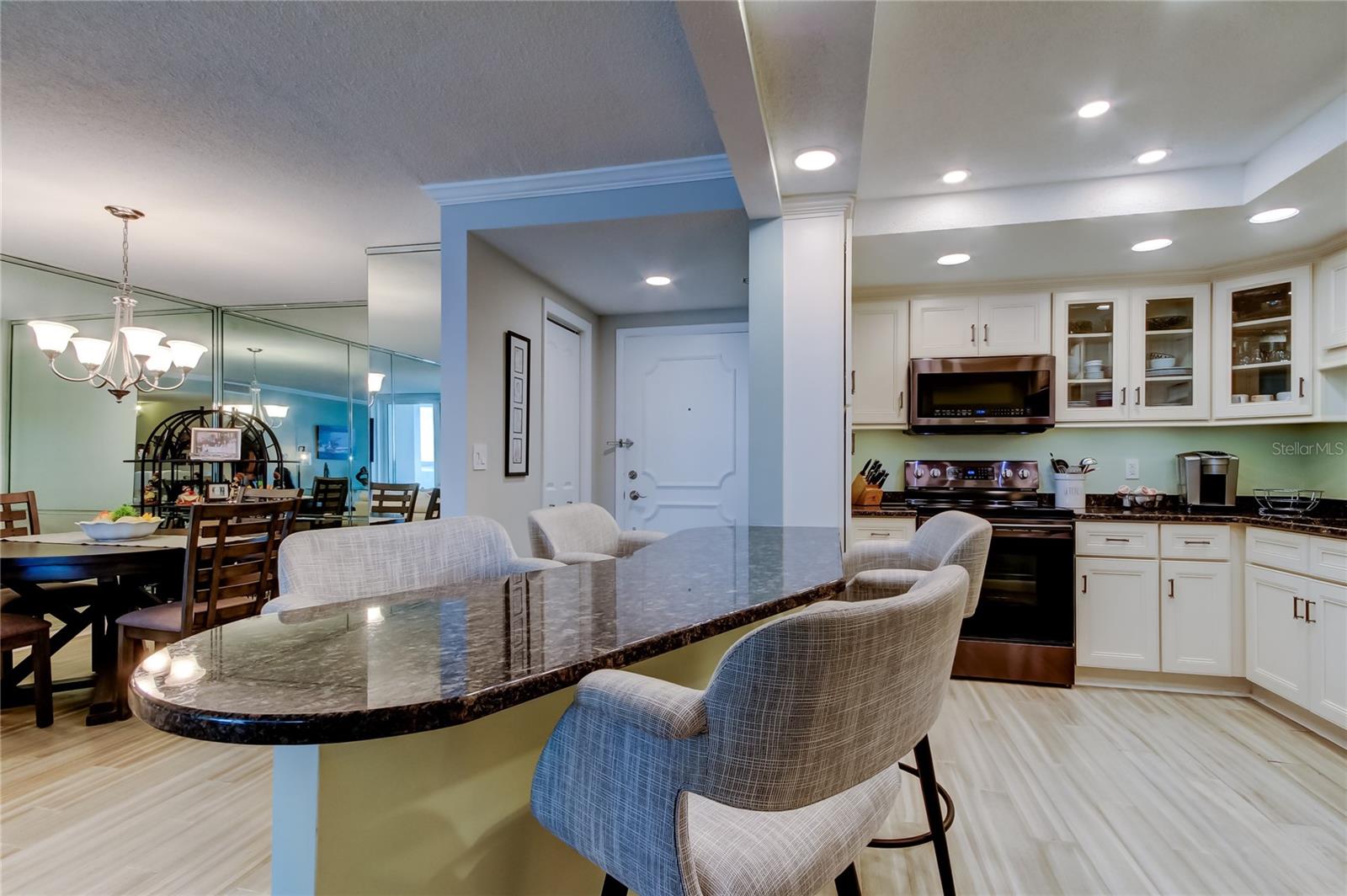 675 S GULFVIEW BLVD #1001, CLEARWATER BEACH, FL, 33767