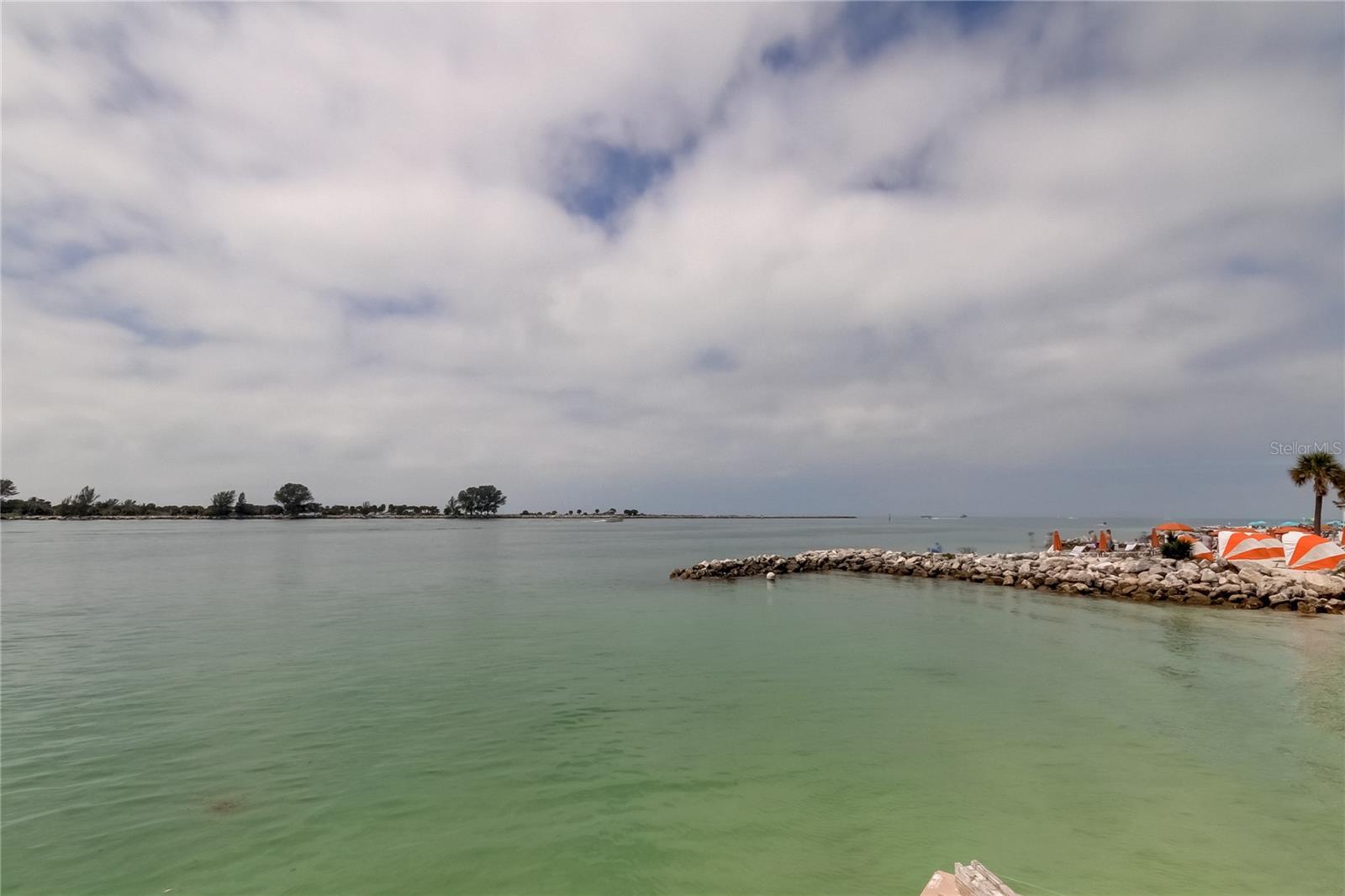 675 S GULFVIEW BLVD #1001, CLEARWATER BEACH, FL, 33767