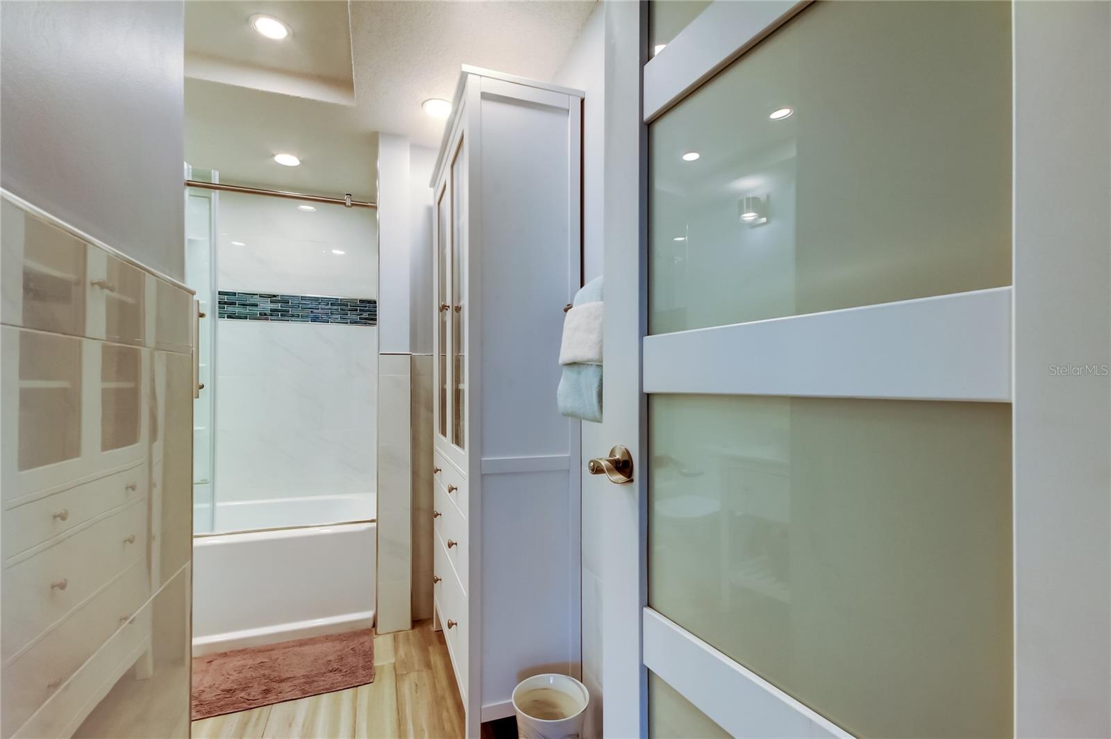 675 S GULFVIEW BLVD #1001, CLEARWATER BEACH, FL, 33767