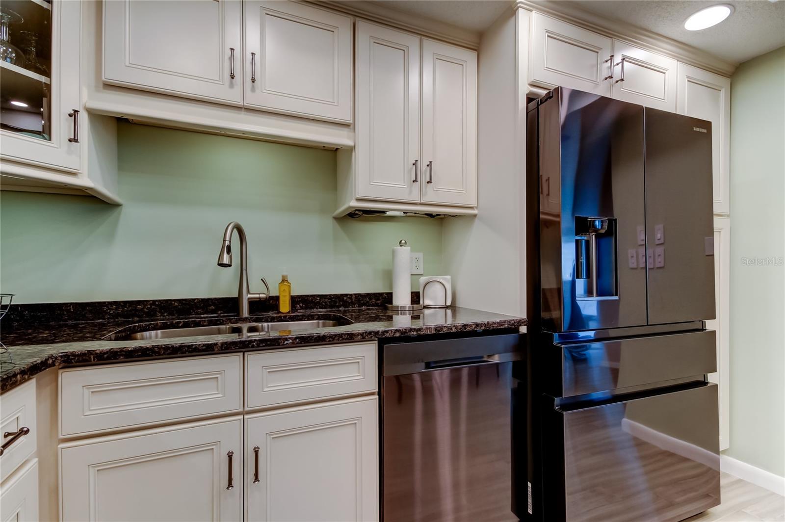 675 S GULFVIEW BLVD #1001, CLEARWATER BEACH, FL, 33767