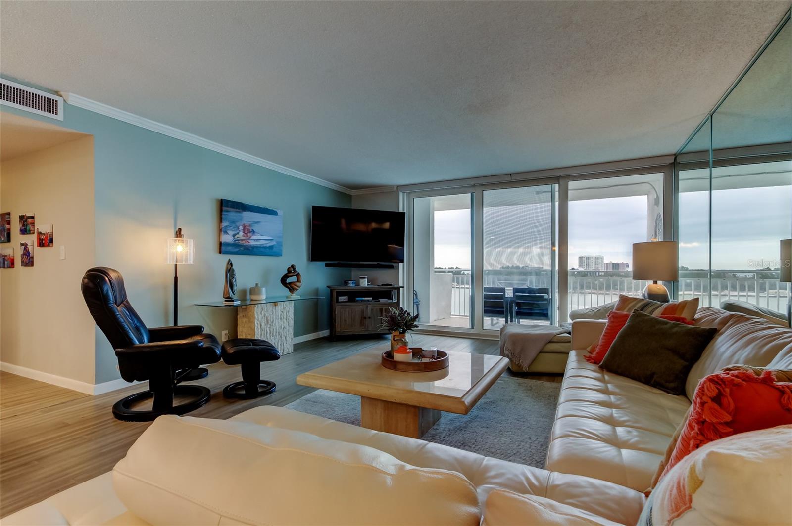 675 S GULFVIEW BLVD #1001, CLEARWATER BEACH, FL, 33767