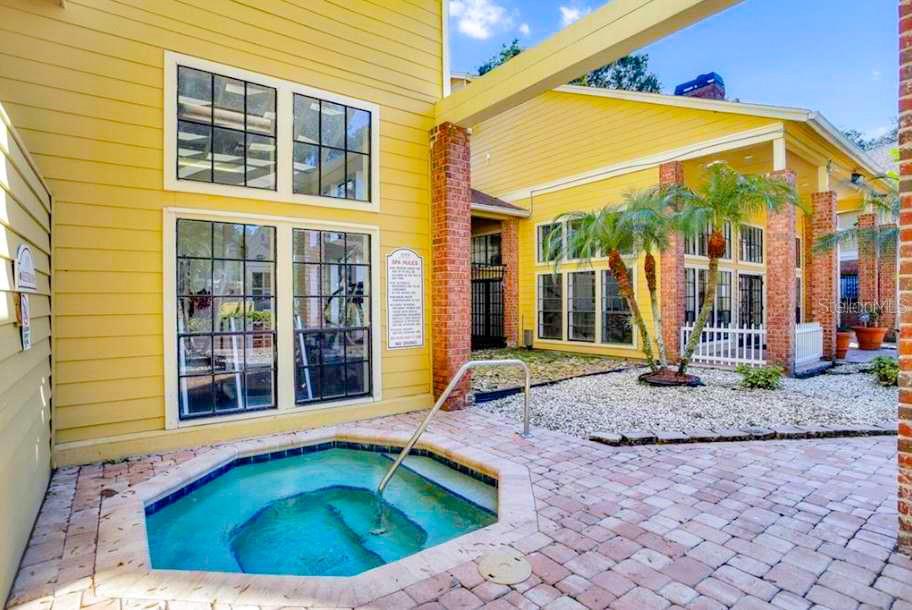 8641 FANCY FINCH DR #204, TAMPA, FL, 33614
