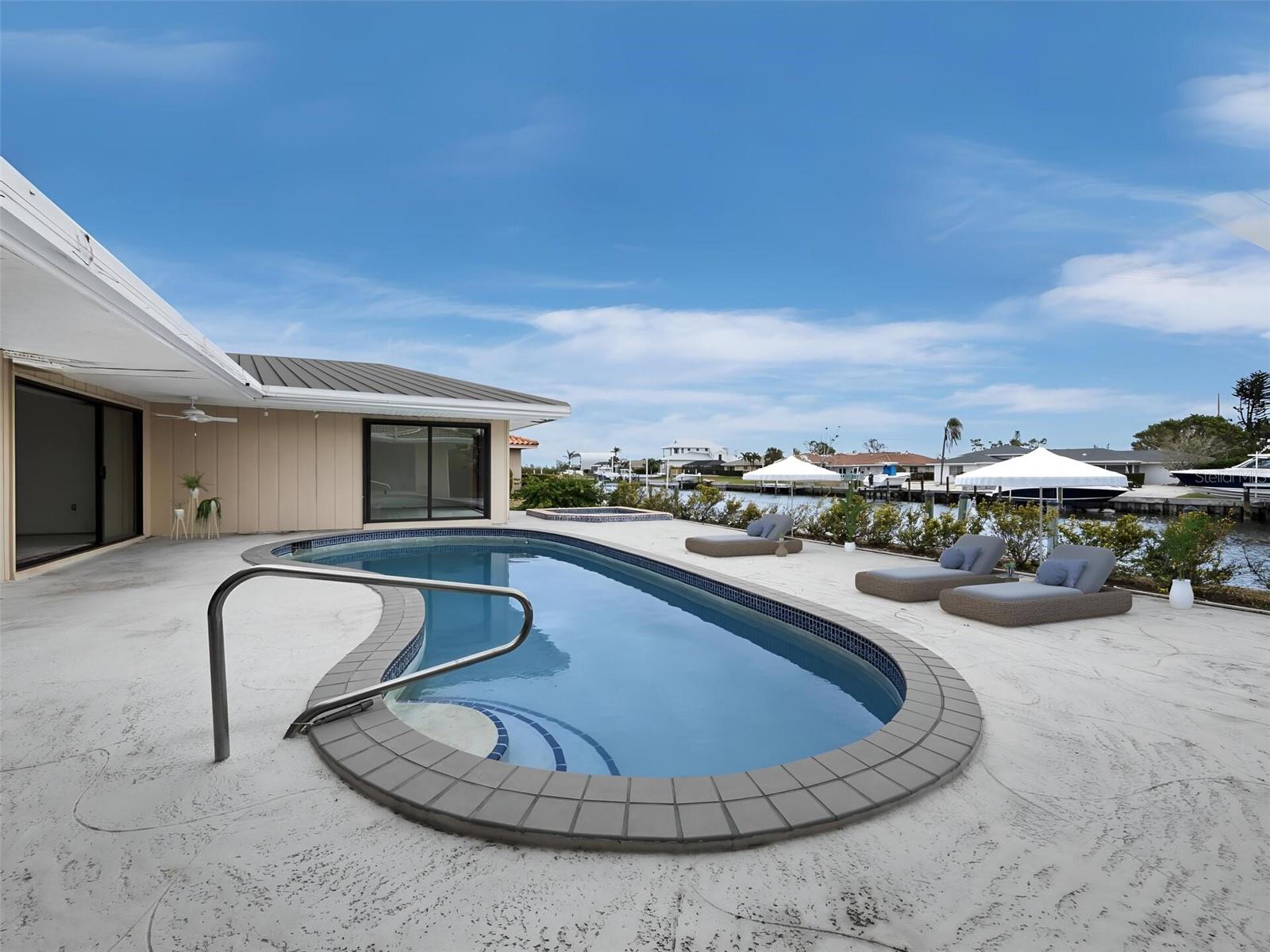 740 OLD COMPASS RD, LONGBOAT KEY, FL, 34228