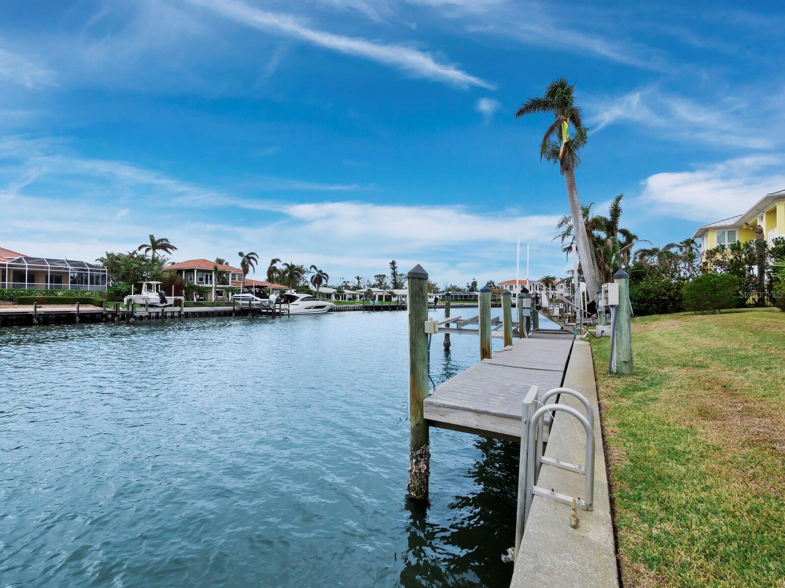 740 OLD COMPASS RD, LONGBOAT KEY, FL, 34228
