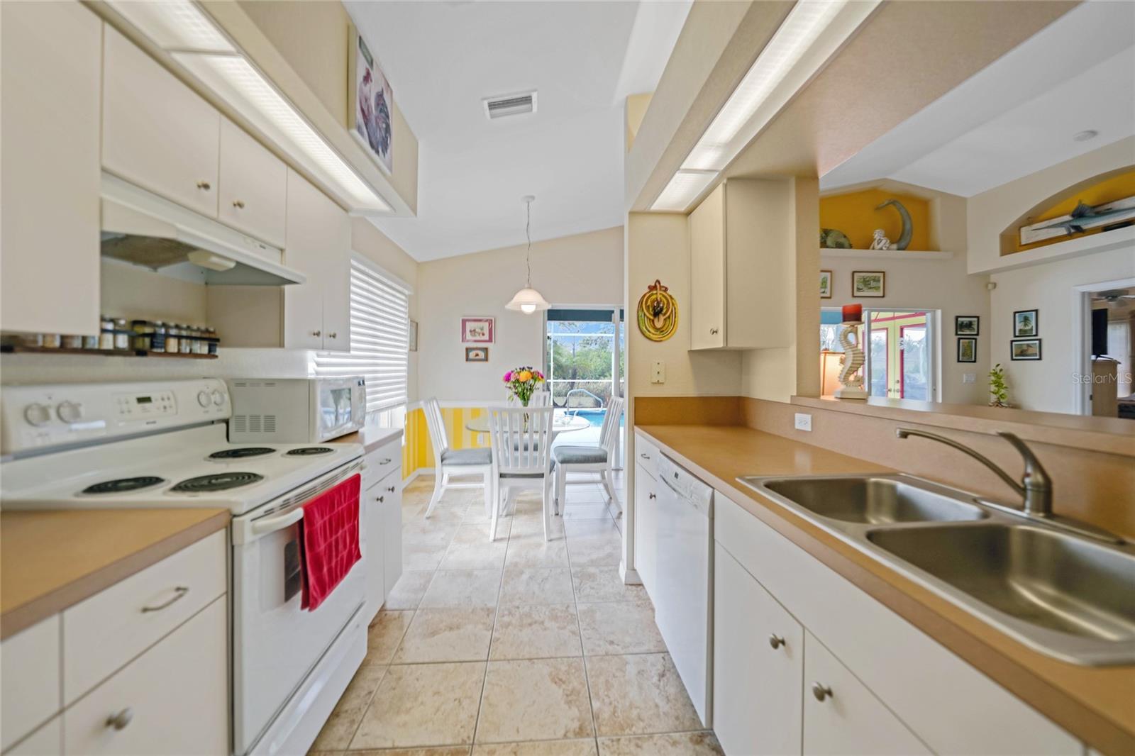 215 AUSTRALIAN DR, ROTONDA WEST, FL, 33947