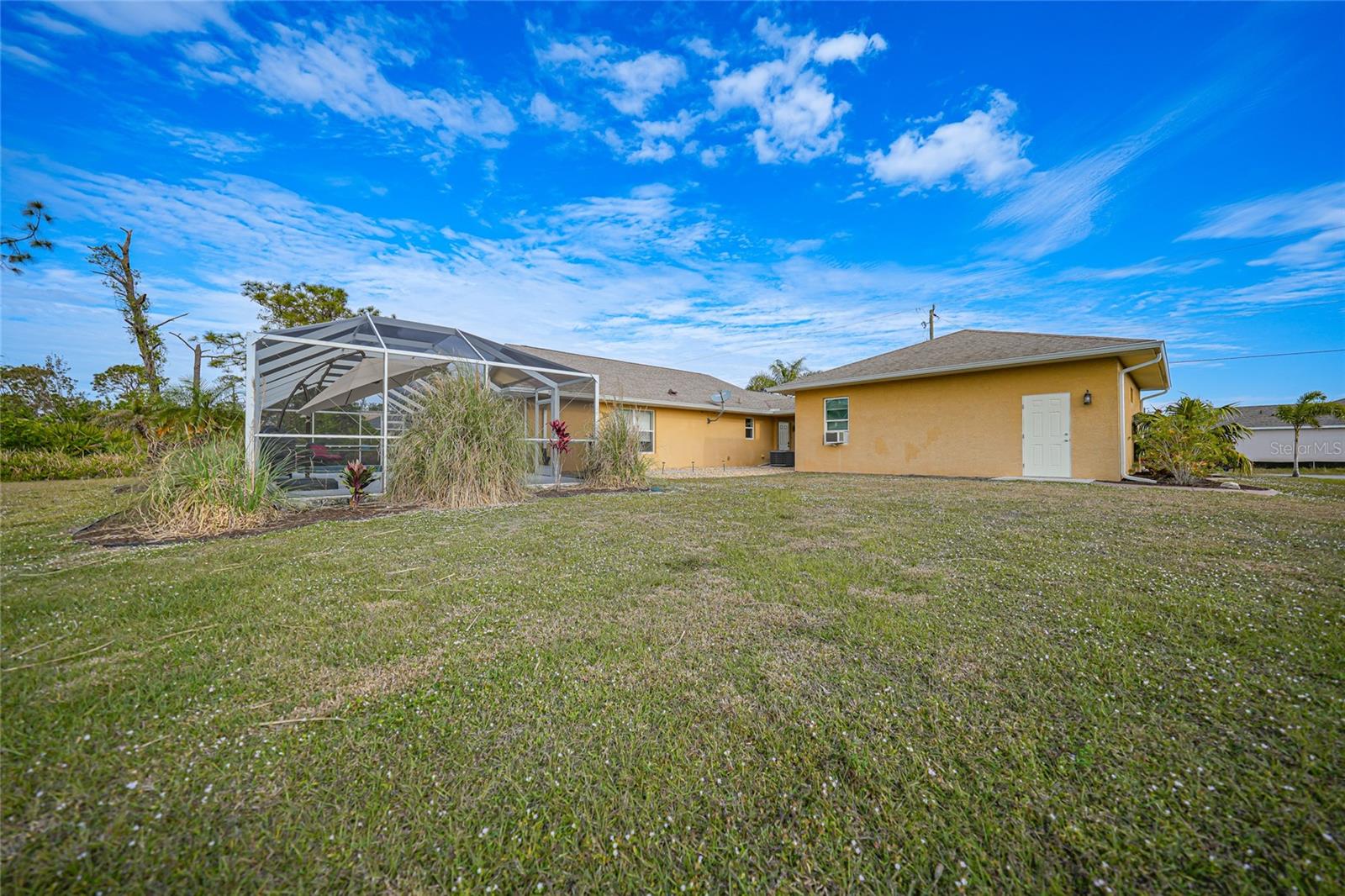 215 AUSTRALIAN DR, ROTONDA WEST, FL, 33947