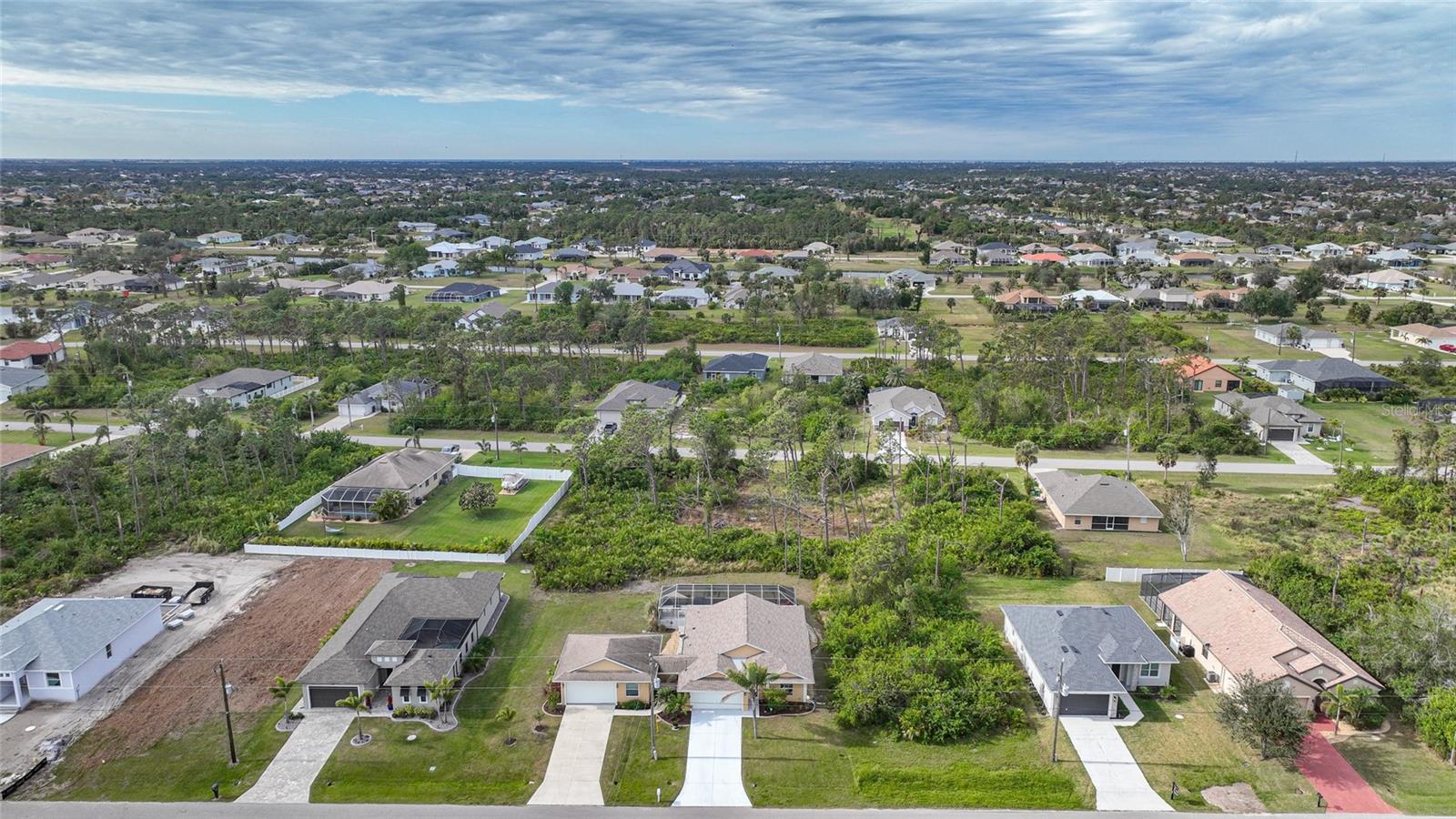 215 AUSTRALIAN DR, ROTONDA WEST, FL, 33947
